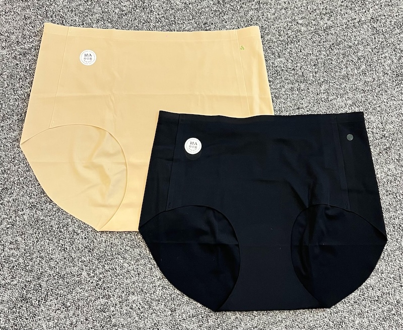 JULY 裸感無痕 買二送二（顏色隨機）