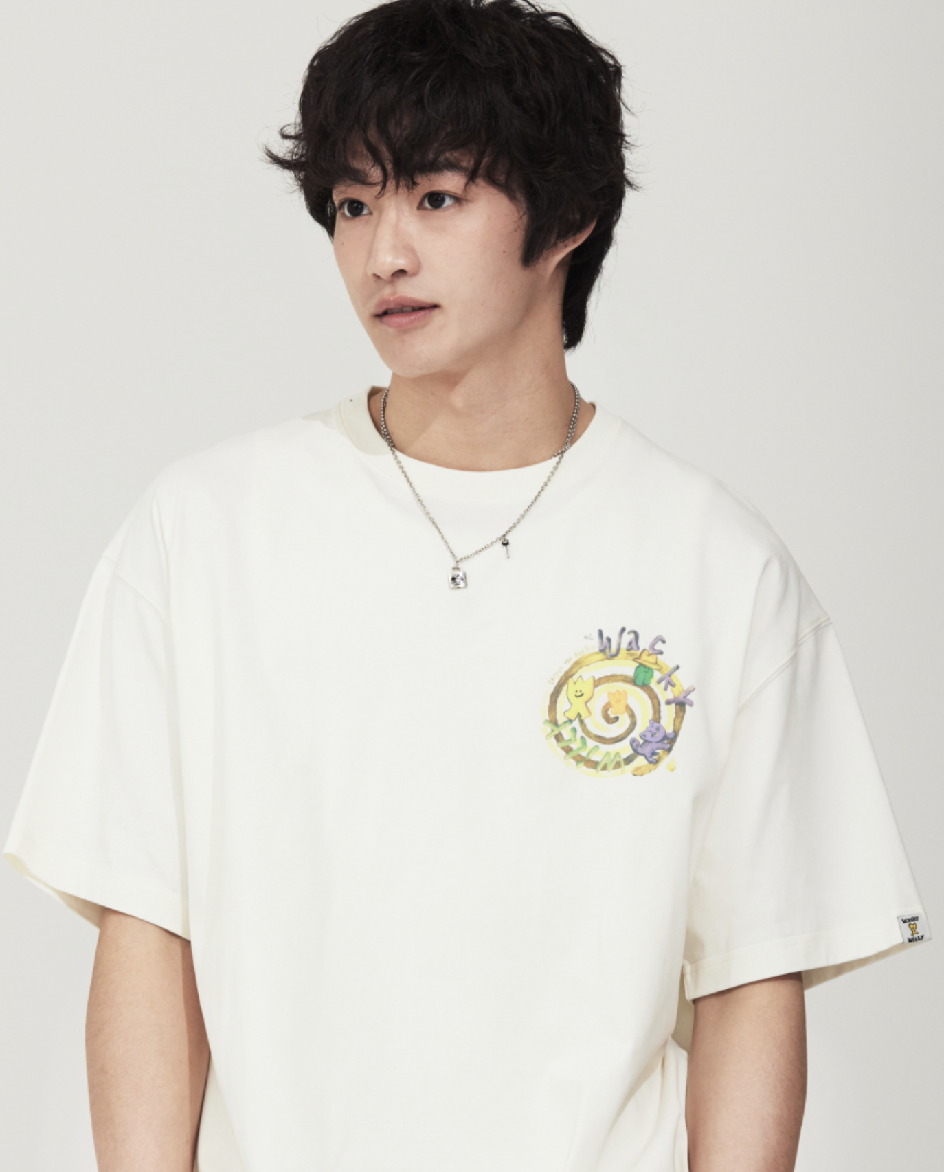 【入LIVECODE一件減至$278😱🔥！】【WACKY WILLY春夏開季🔥】Multi-bag graphic short-sleeve T-shirt - Cream