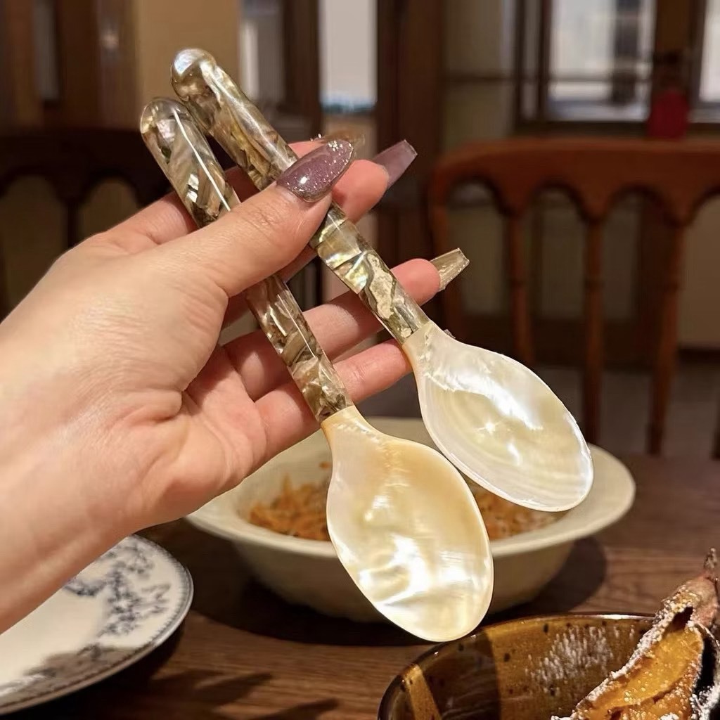 韓國濟州島 天然貝殼 手工打磨 獨一無二 貝殼米大碎花勺