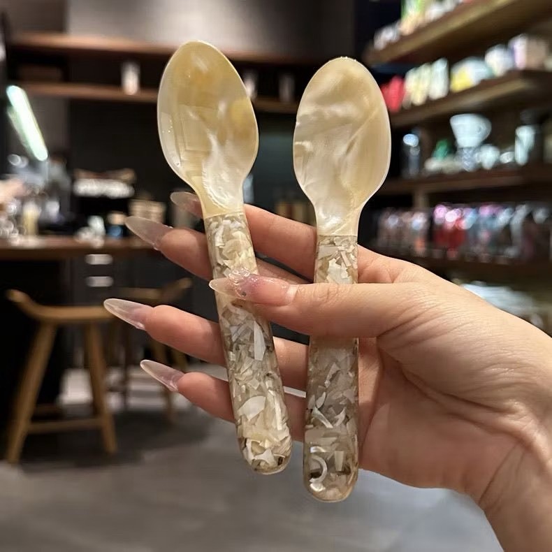 韓國濟州島 天然貝殼 手工打磨 獨一無二 貝殼米大碎花勺