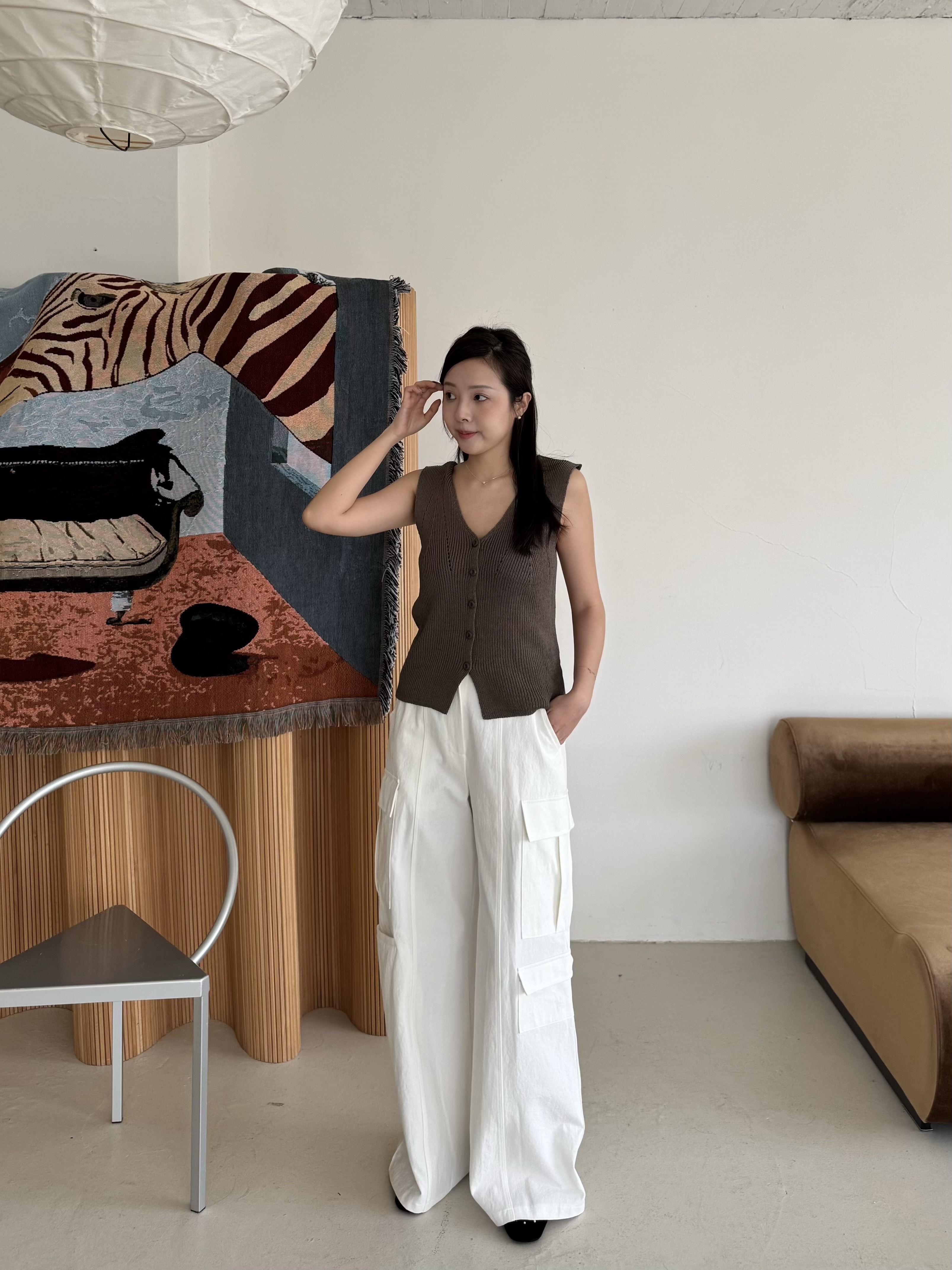 E14 V鈕釦背心 (米白/摩卡)