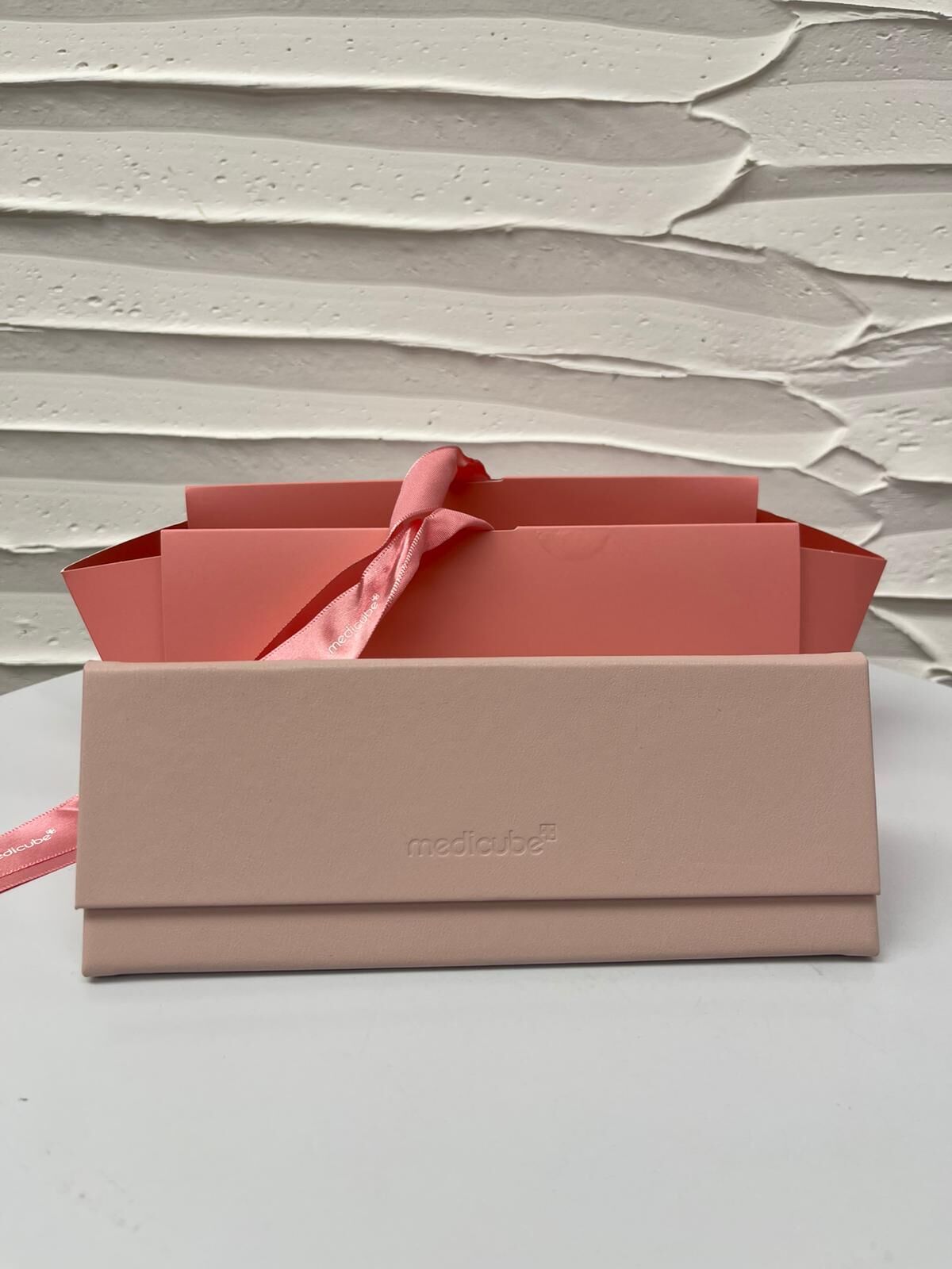 YB054 AGE-R BOOSTER PRO PINK POUCH 粉紅收納盒