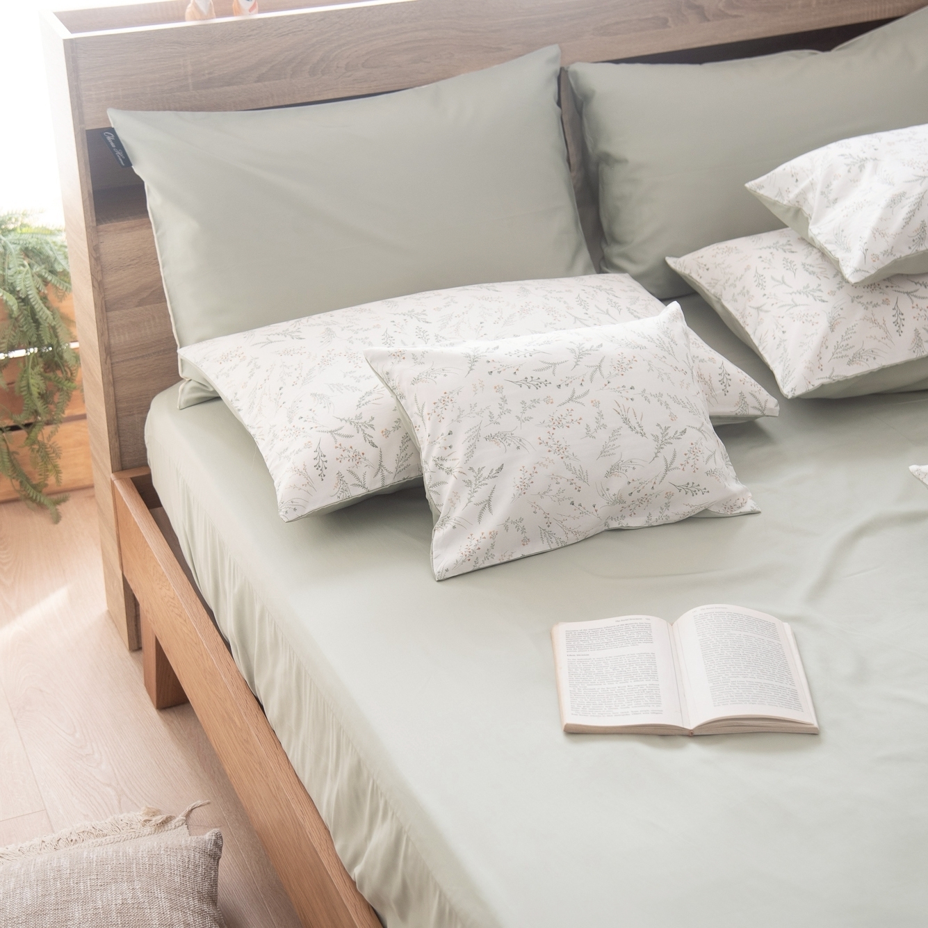 60支莫代爾天絲床包組 | 森之花 DR5030