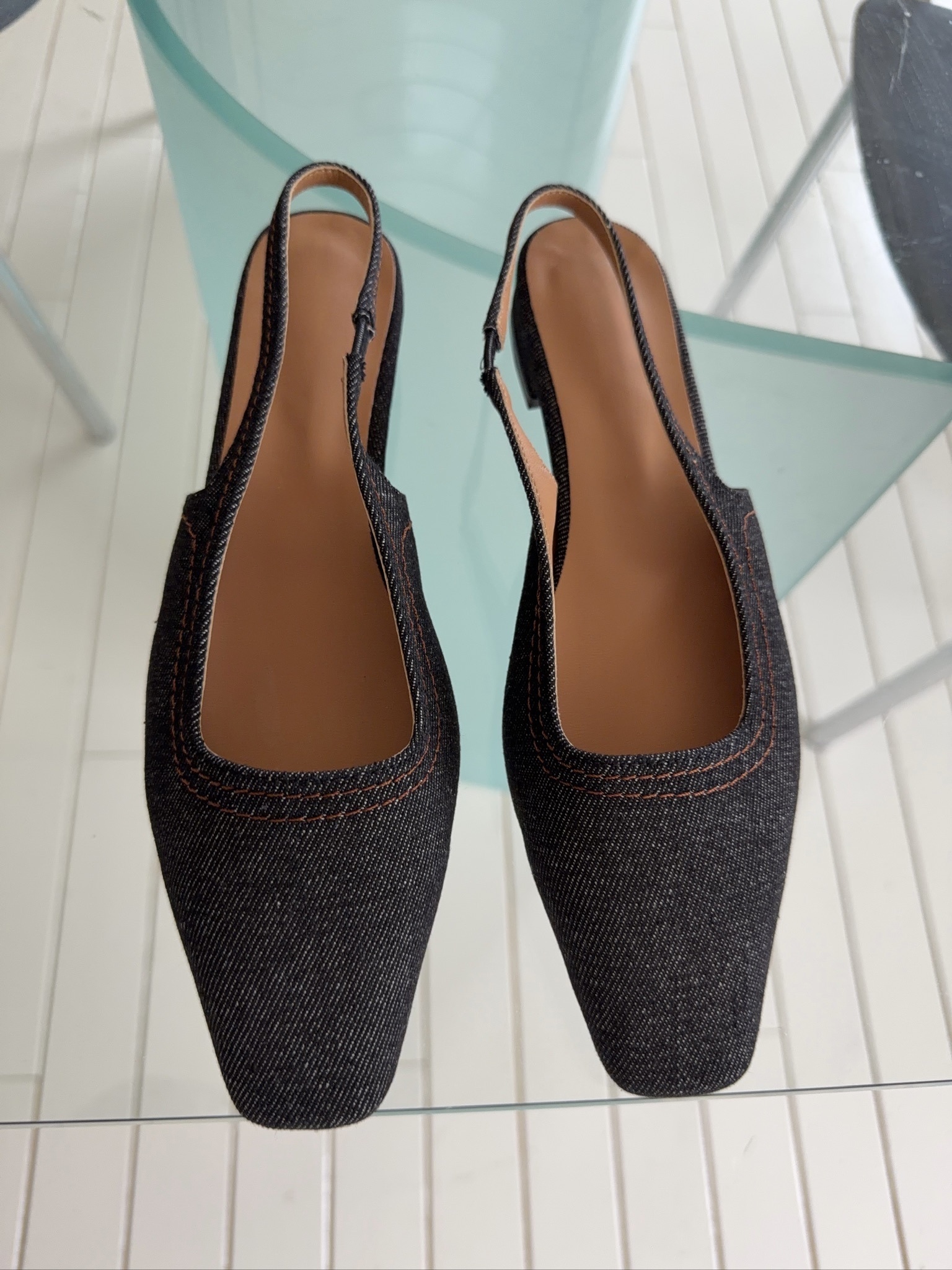 A44/原色單寧方包頭平底涼鞋