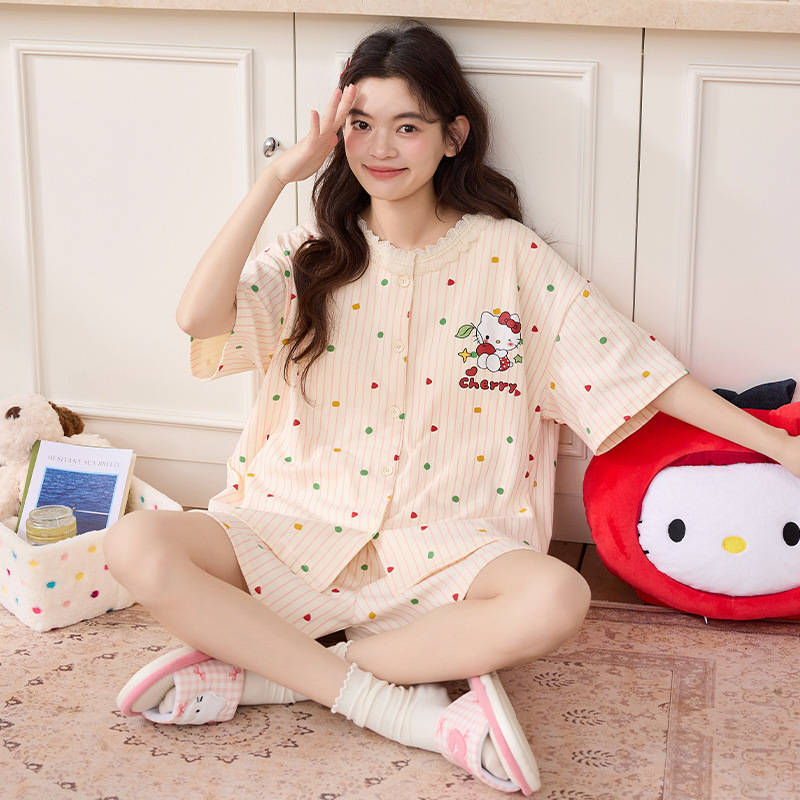 【Hello Kitty 】日系甜美櫻桃碎花睡衣套裝（兩件式）