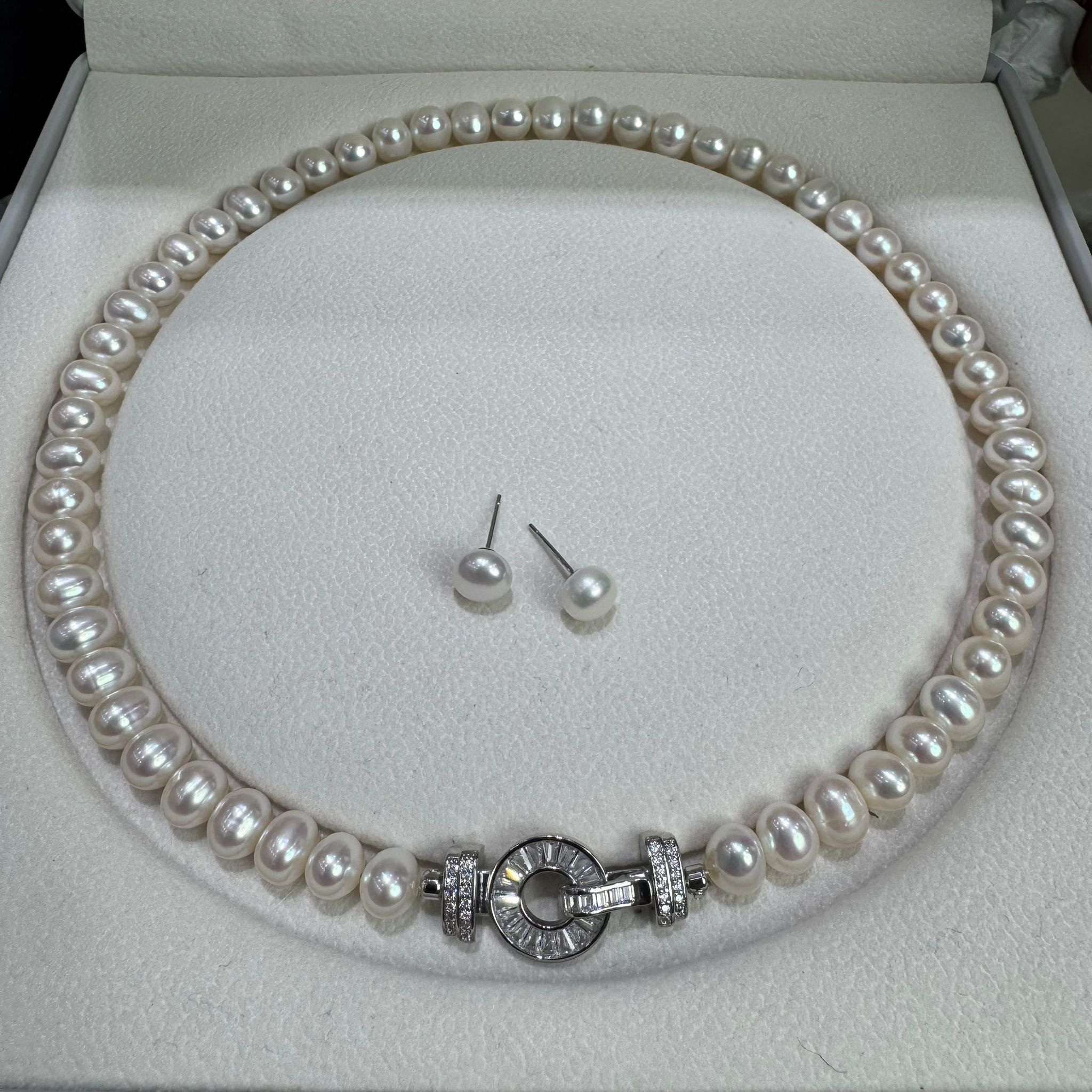 HKAG0412-062 麵包珠粉白光珍珠套裝8mm+ (連證書) (A62)