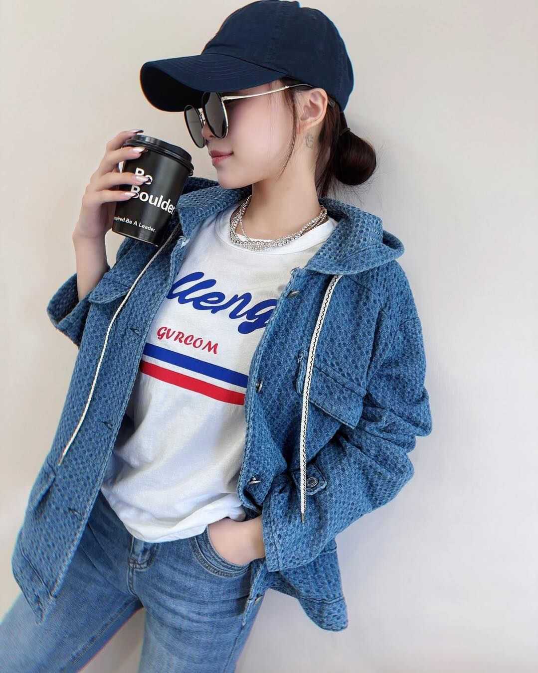 【愛不釋手的小香風牛仔連帽罩衫】（預購）