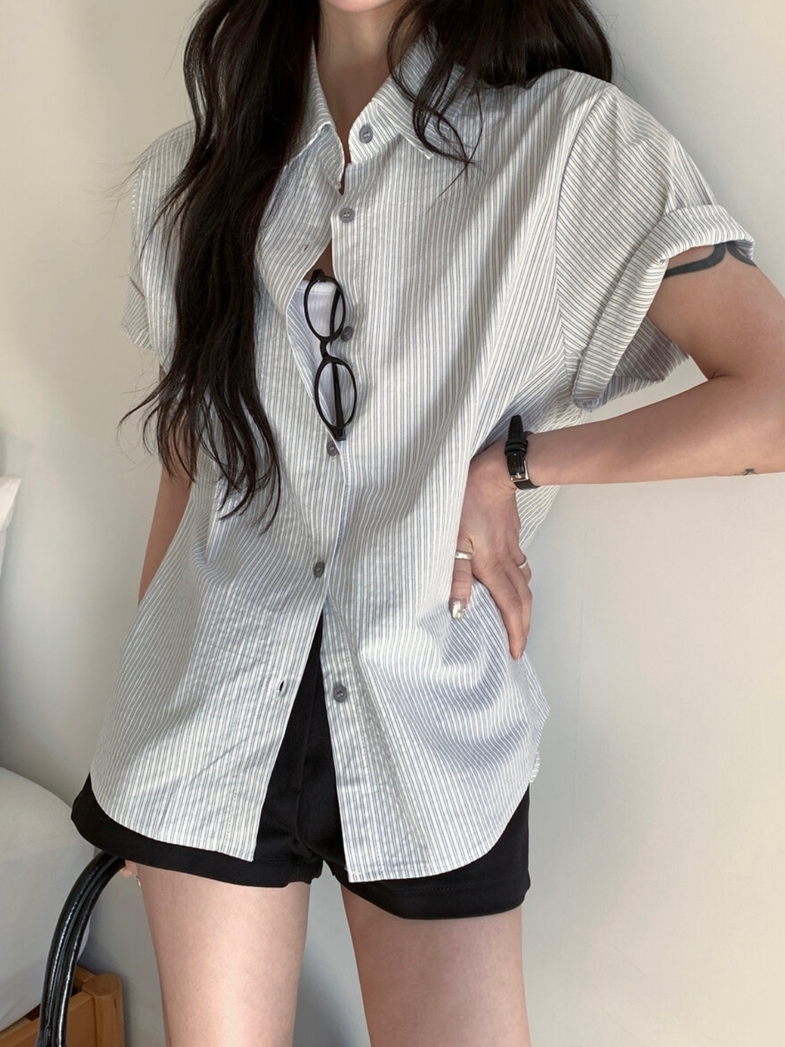 直條紋短袖襯衫