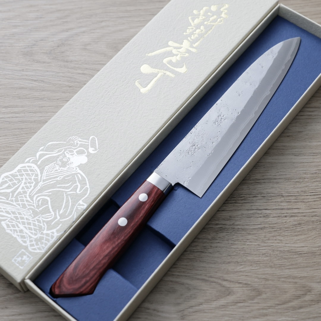 增谷訓生 牛刀 180mm VG10鋼 鎚目大馬士革 雪華 紅柄