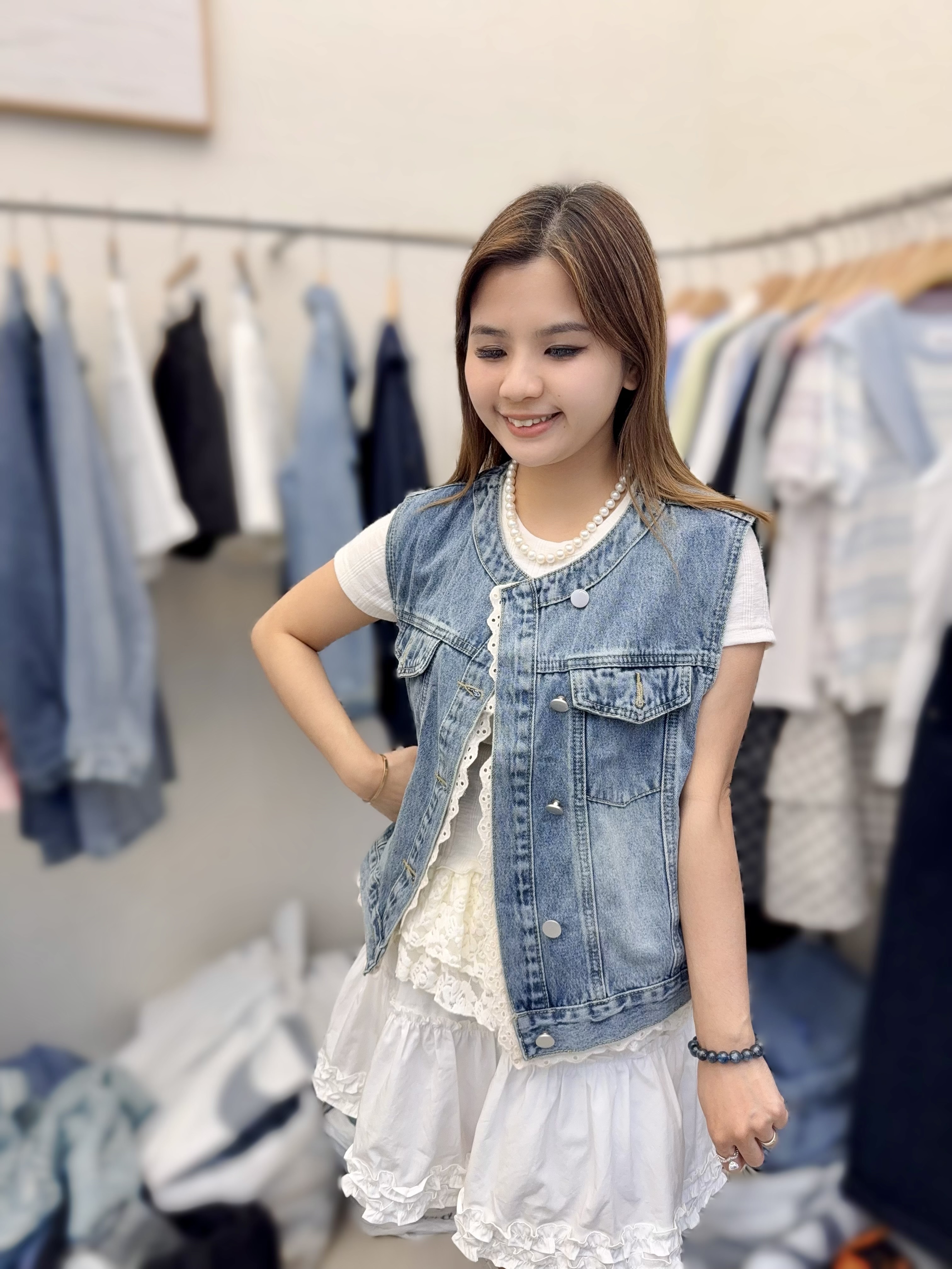 KT02  背心牛仔LACE  胸40   長21   $439 (一口價)