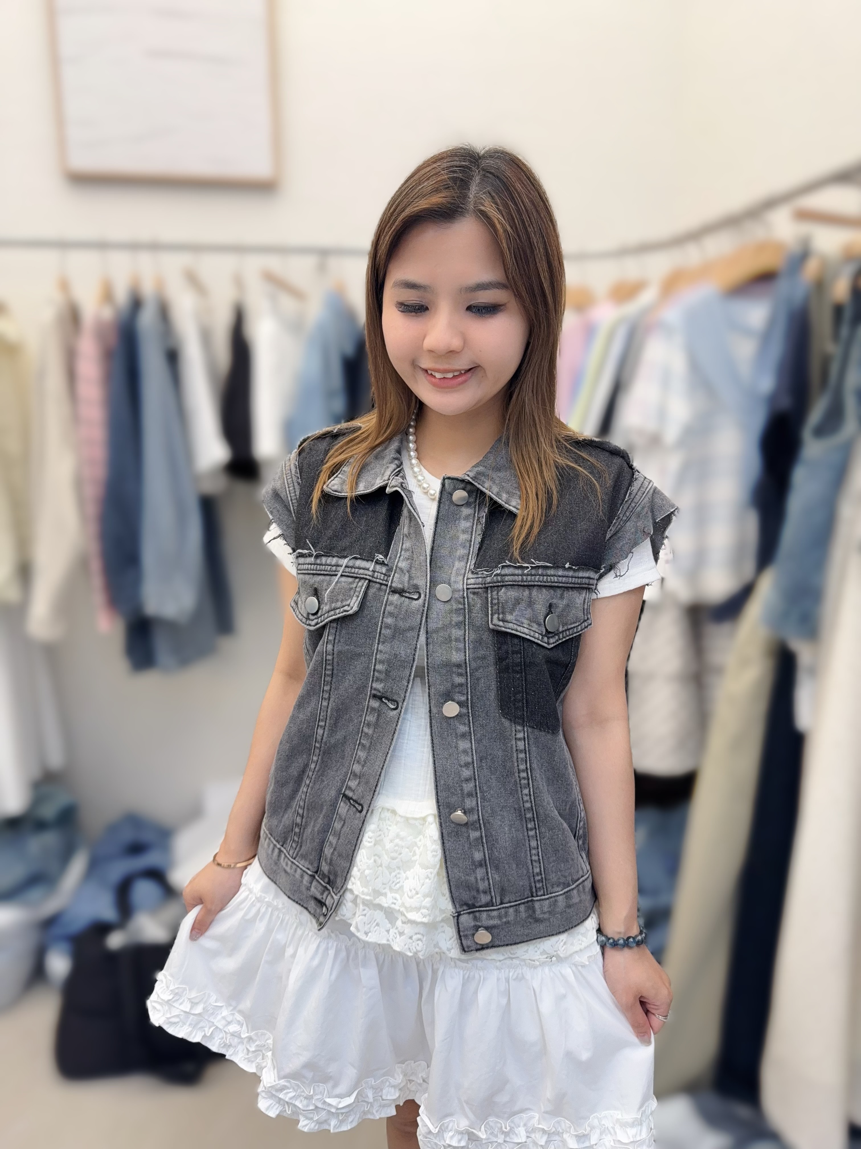 KT14   背心 胸  41  長 21.5   $419 (一口價)