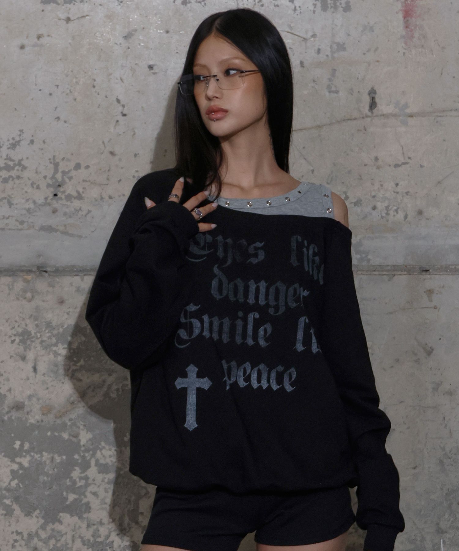 FANCY CLUB 玫瑰念珠大學T F25ZB016BK