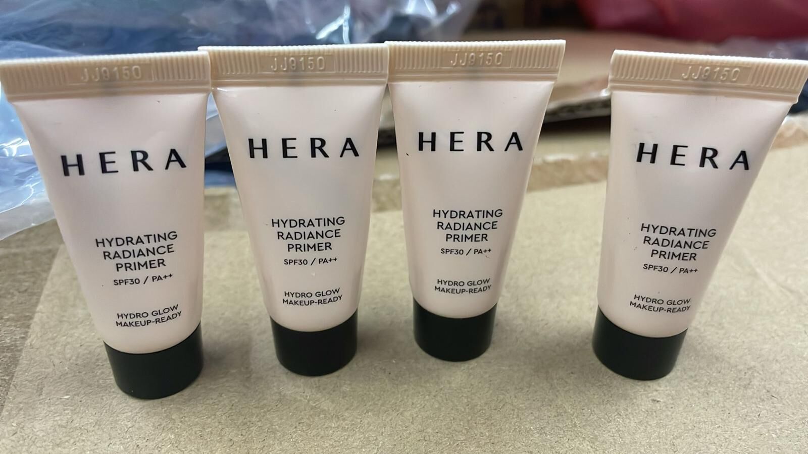 現貨 HERA  保濕亮彩光澤妝前隔離乳  1套2支（#919大C)