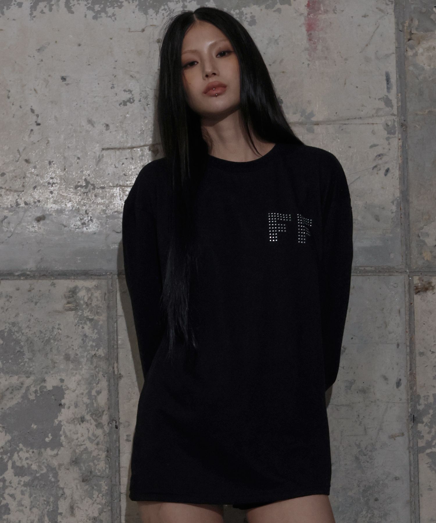 FANCY CLUB FF 字母長袖上衣 F25ZB022BK