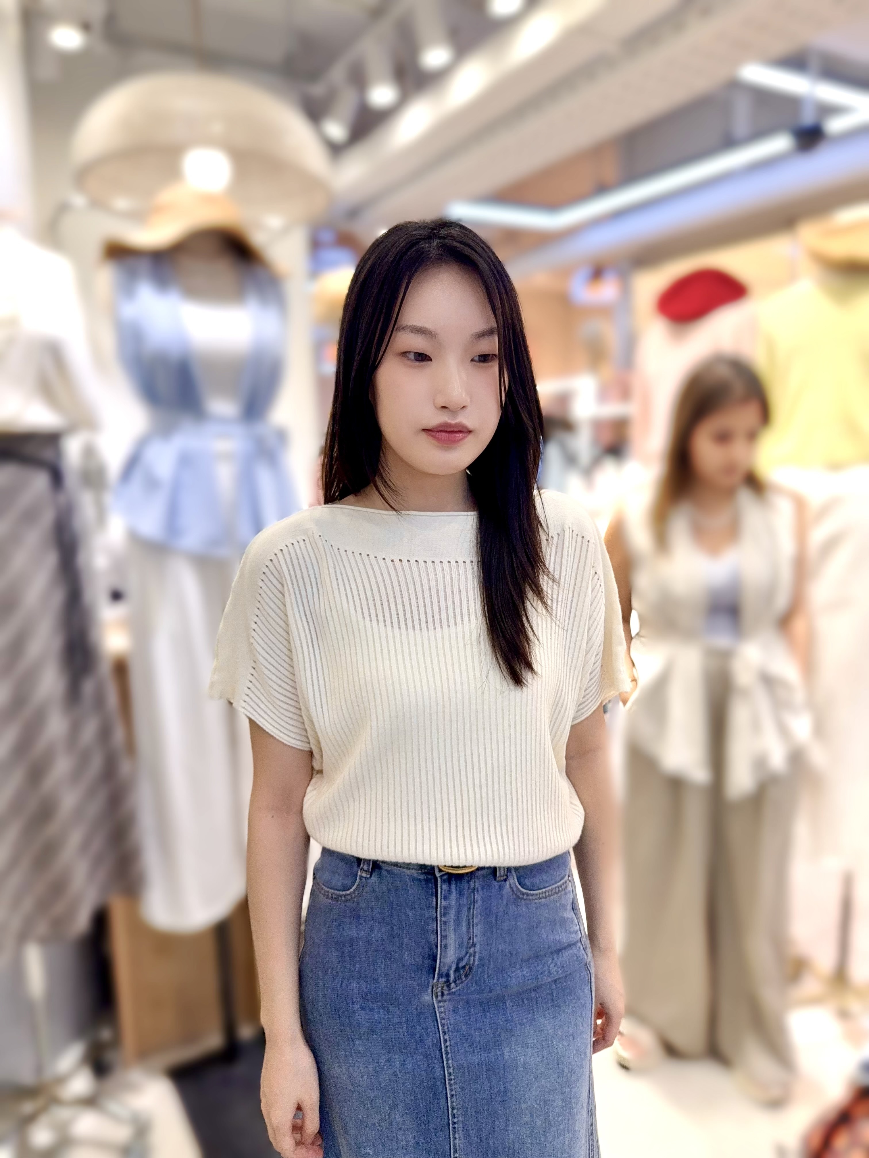 CQ01 胸43 長19.5 $429 (一口價)