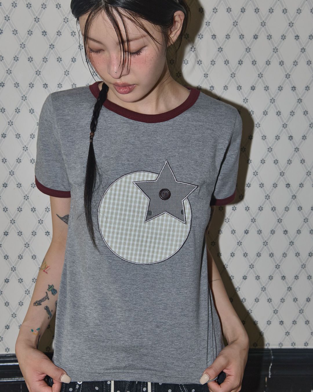 FANCY CLUB 番茄 Patch 滾邊T恤 灰色 F25QB140GR