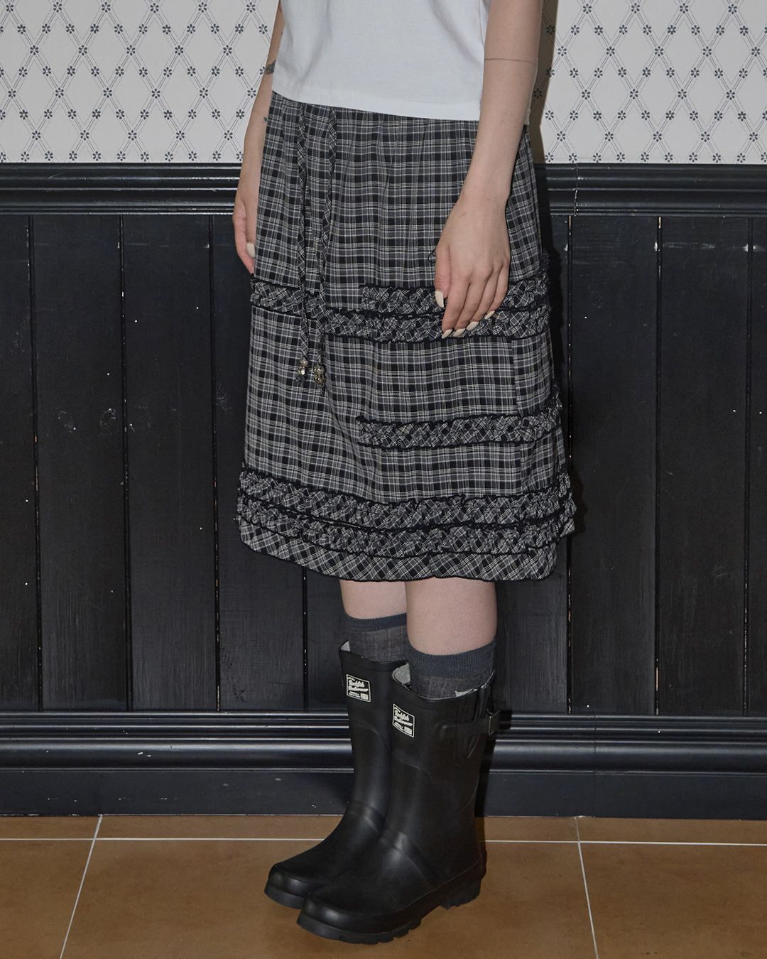 FANCY CLUB 荷葉邊格紋中長裙 F25QD967BK