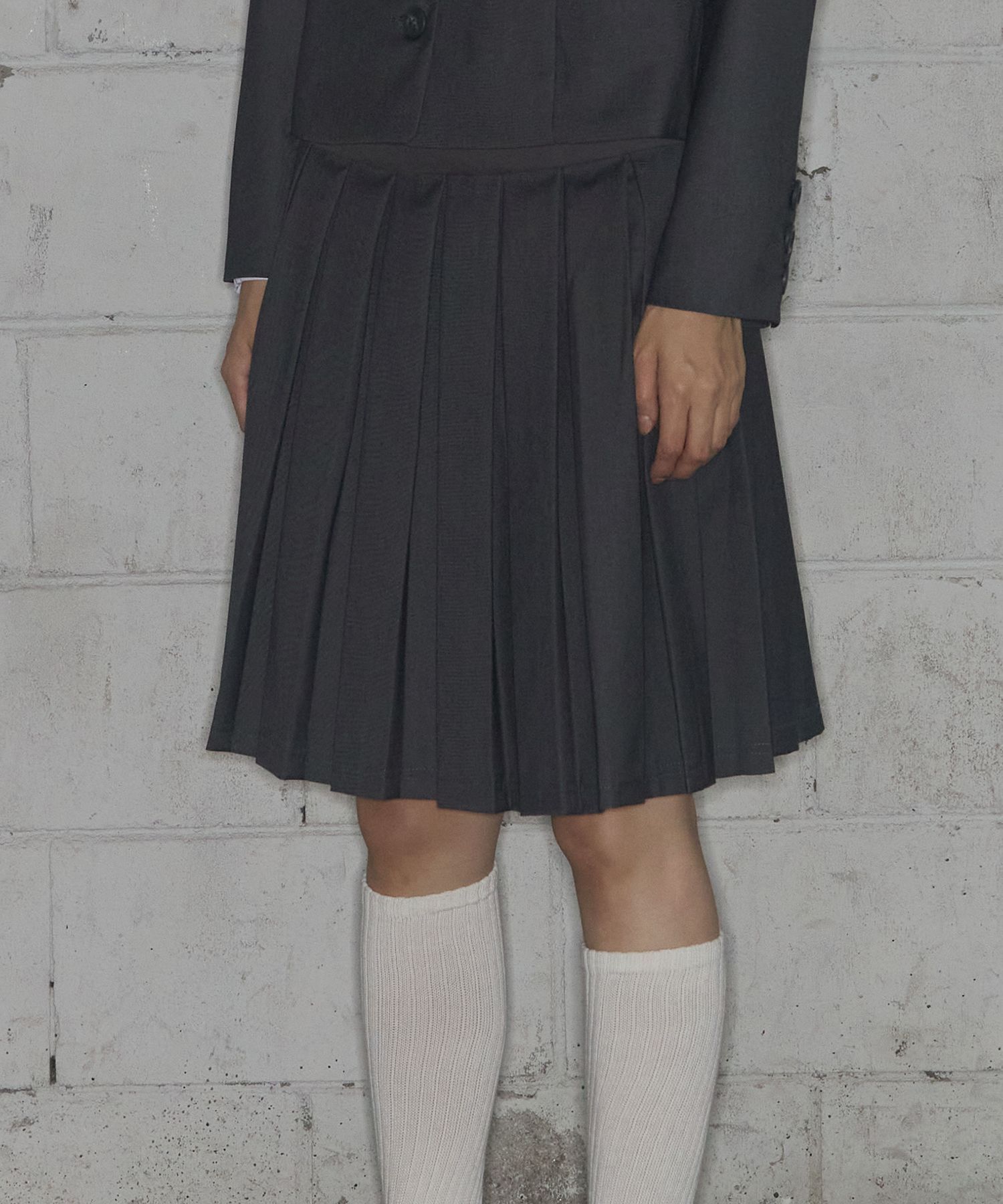 FANCY CLUB 經典扣環百褶中長裙 F25ZD970GR