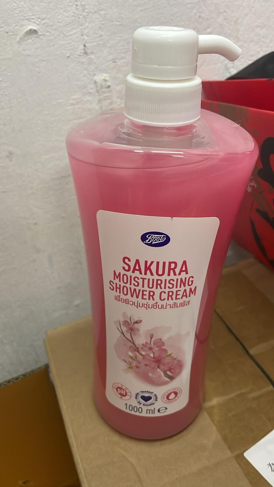 現貨 TH Boots沐浴露1000ml(櫻花）(B)