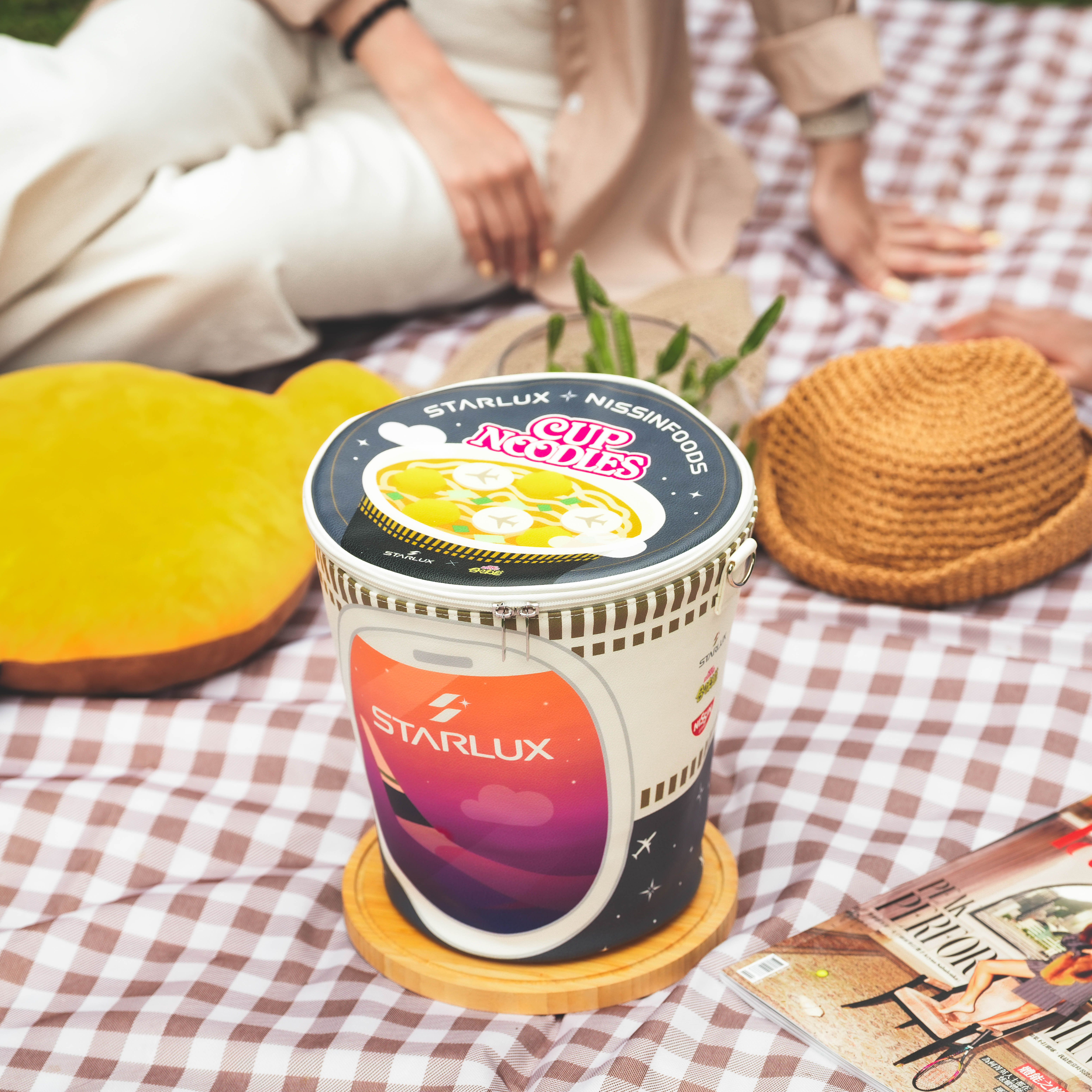 STARLUX x NISSIN | Jumbo Cup Noodle Bag Set