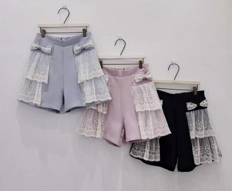 P74  腰26-36 HIP42 長16 $439 (一口價)