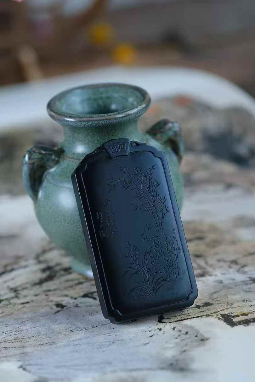 326754 和田玉墨玉掛件