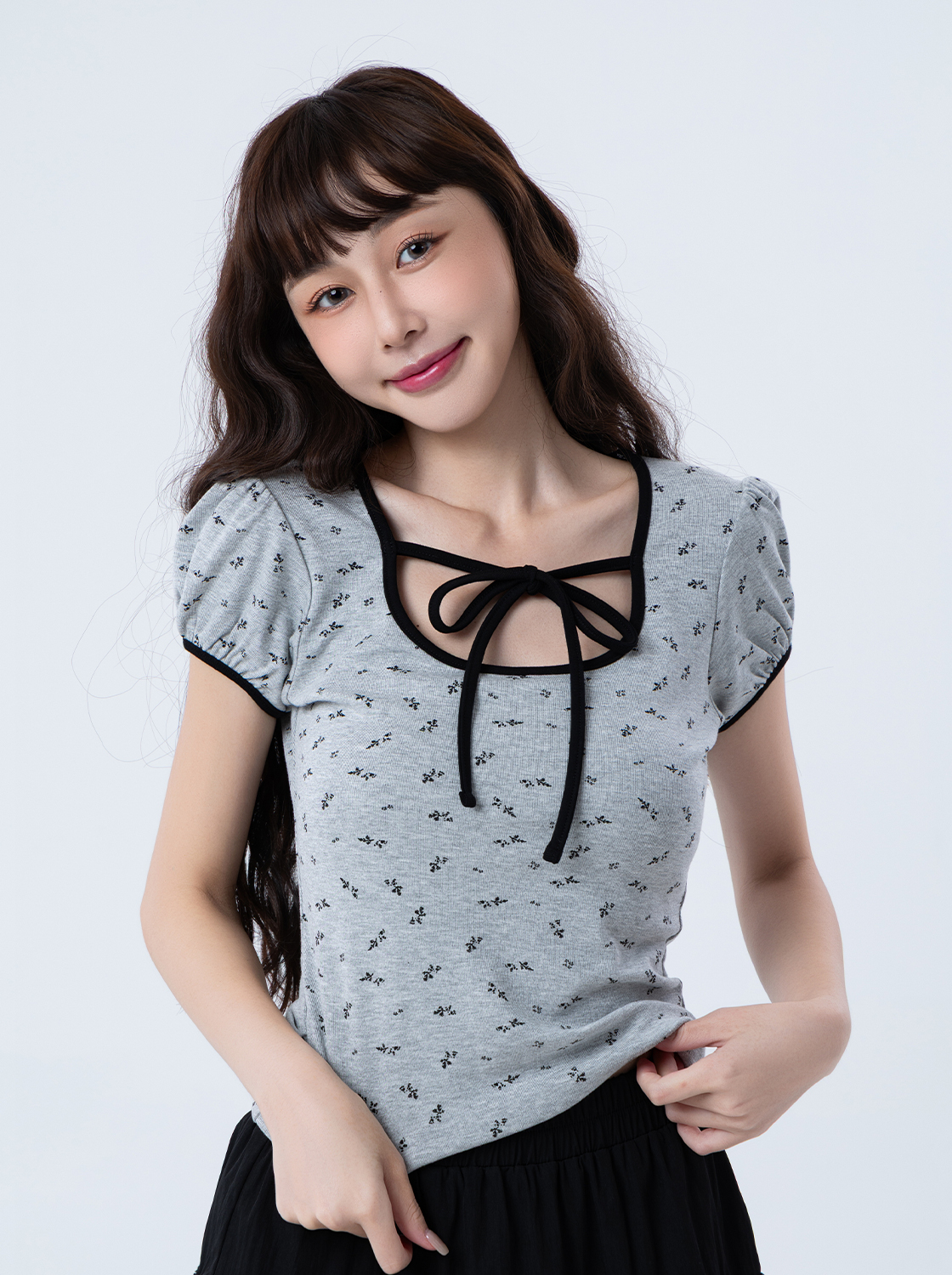 撞色滾邊印花上衣