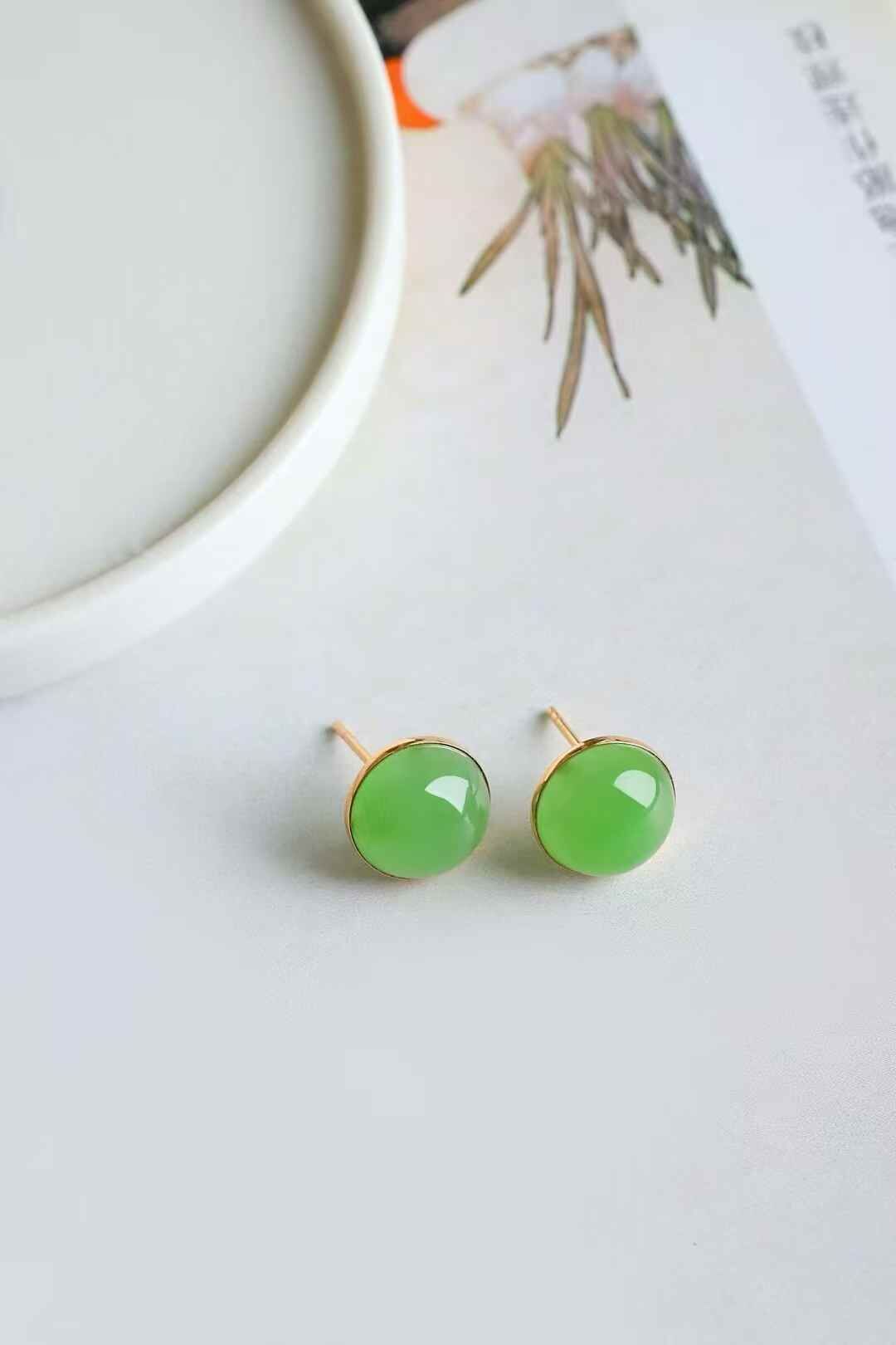 326758 和田玉碧玉蘋果綠耳釘