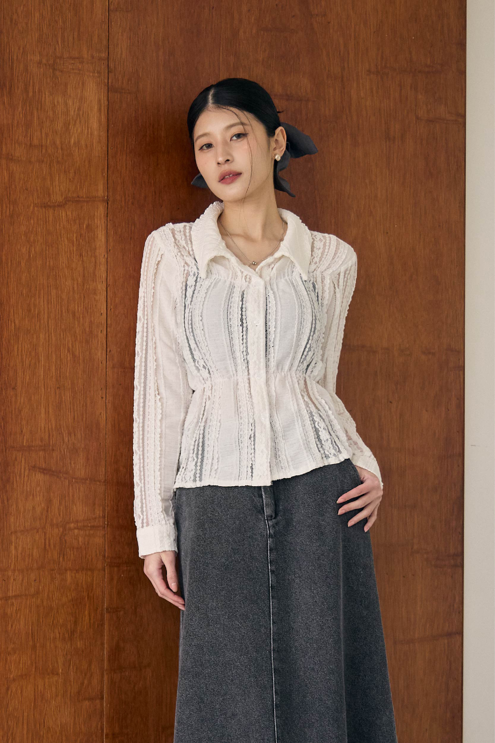 蕾絲緹花壓摺襯衫