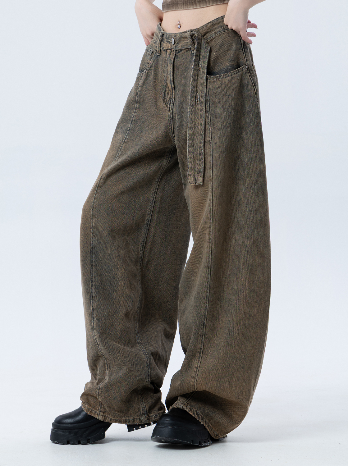 【2件1499】腰帶式刷色寬鬆錐形牛仔褲