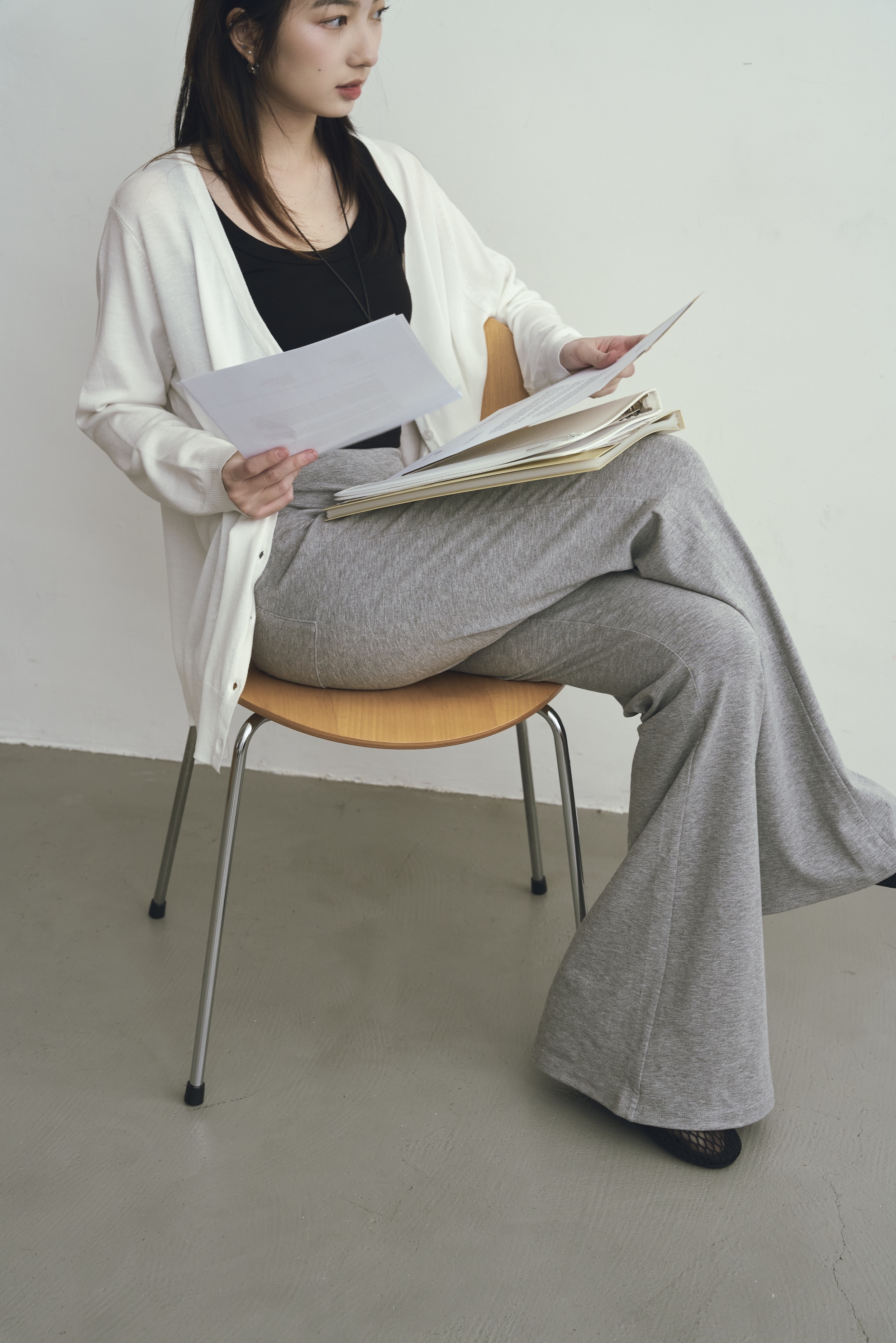 Gmade/夏日版 垂墜感賴床喇叭褲-灰【預購】