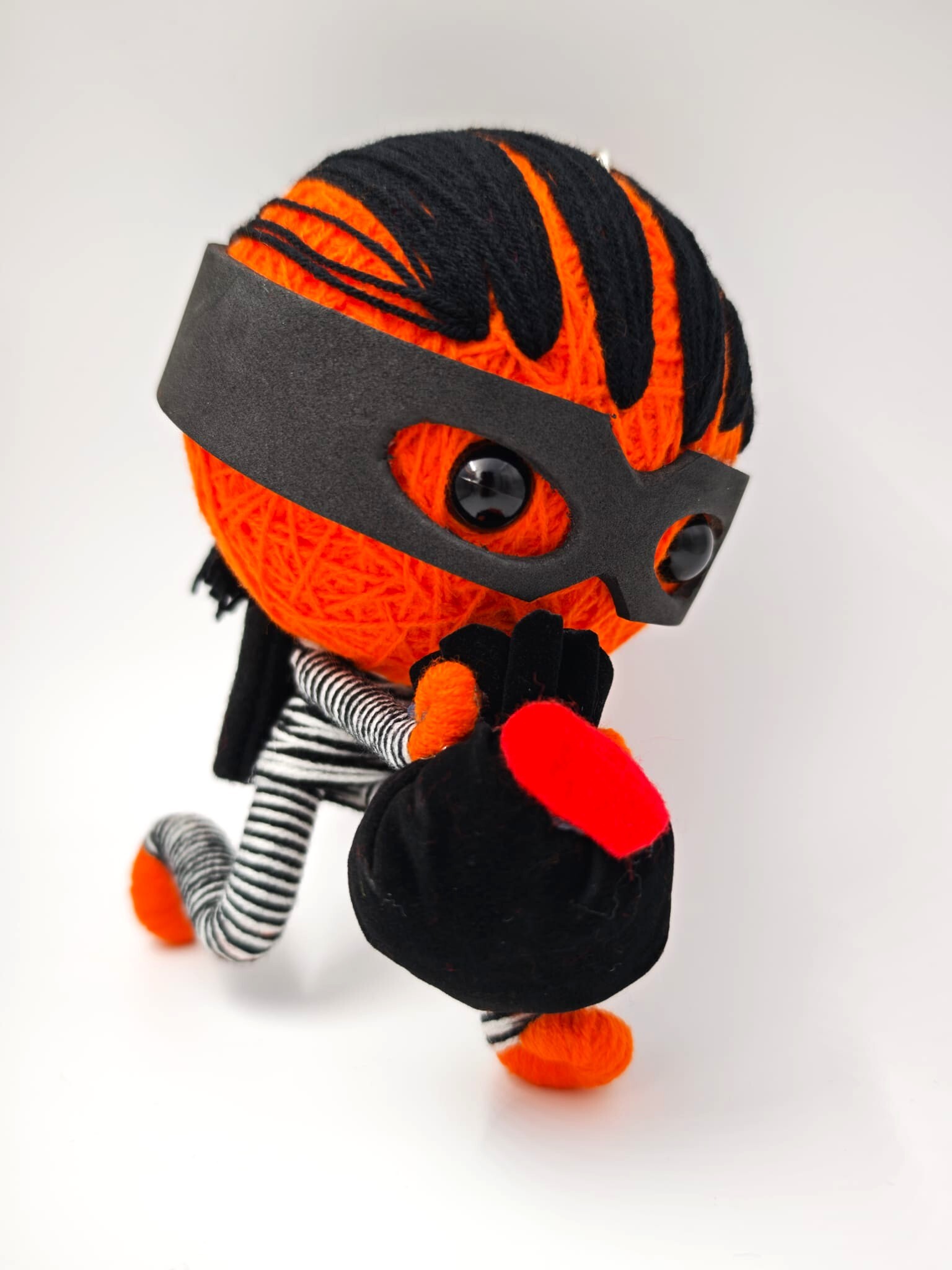 [Amina] Cayhane 日牌 Funky Thief Doll 橙色巫毒娃娃吊飾