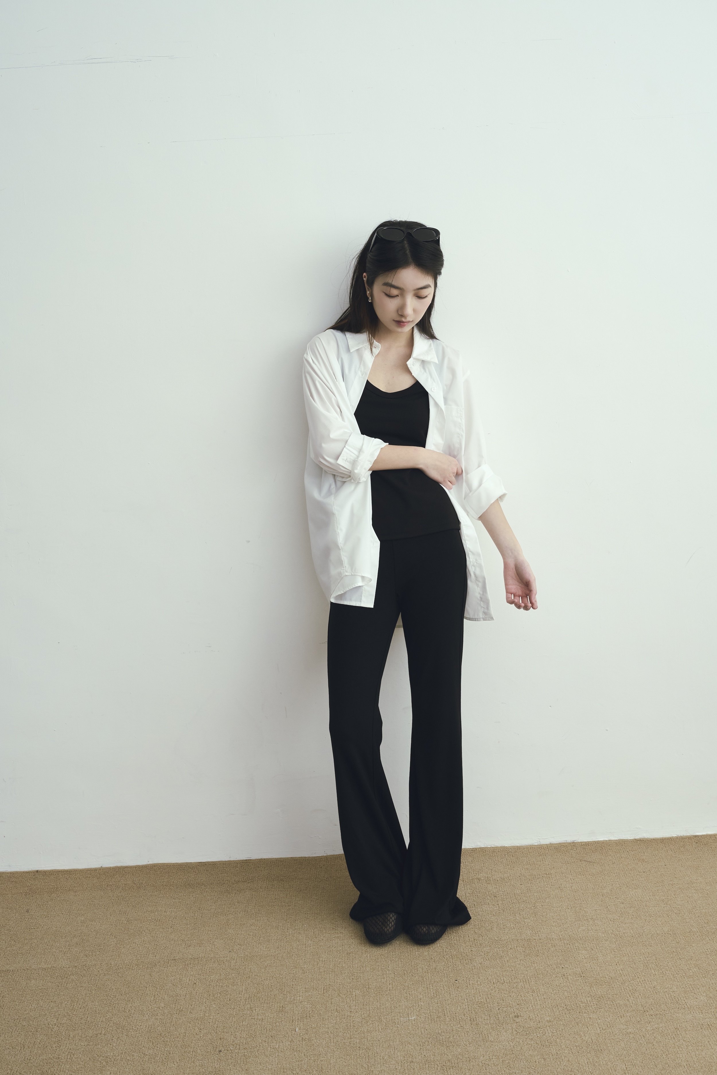 Gmade/夏日版 垂墜感賴床喇叭褲-黑【預購】