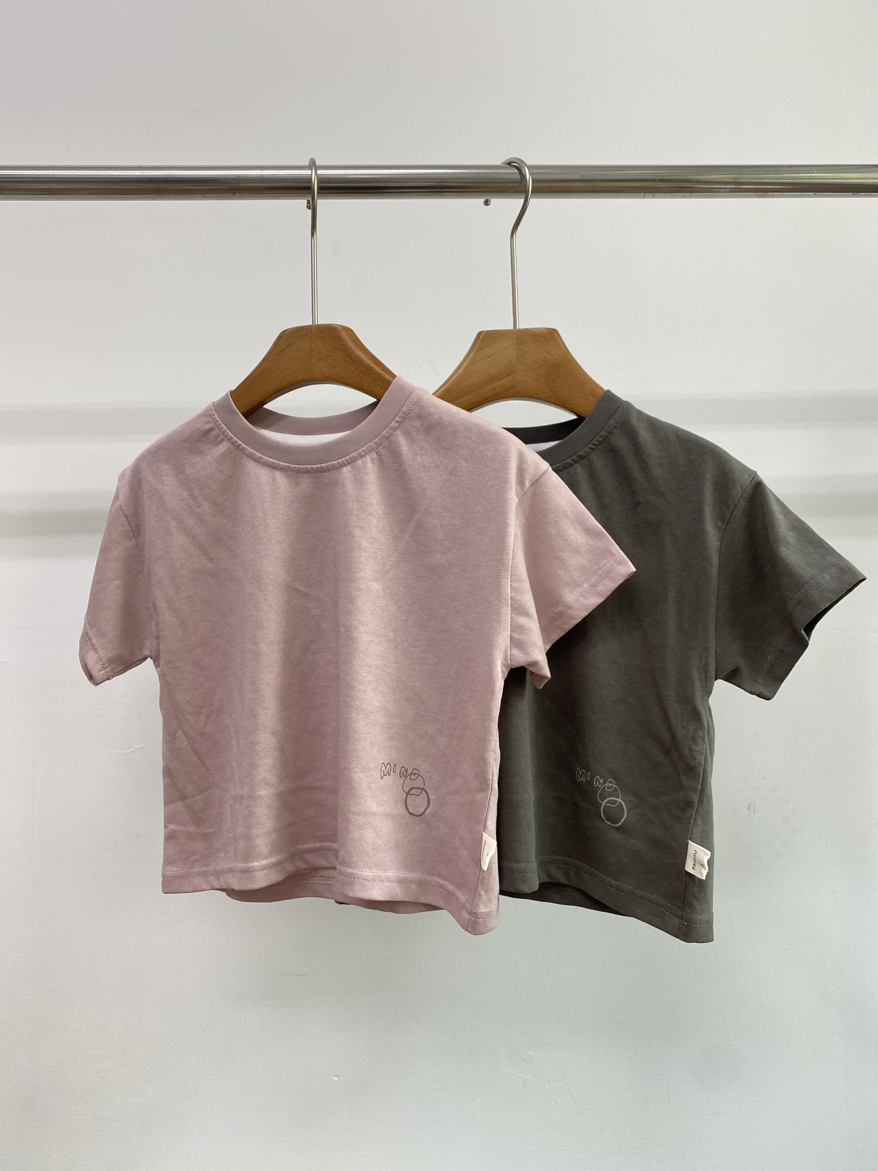 A04848下擺印花上衣