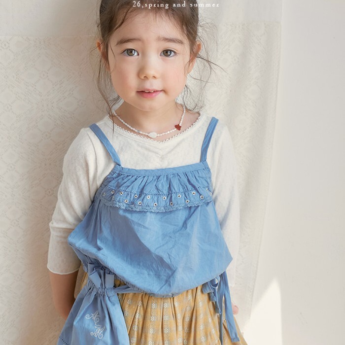 90-130 AM 設計師小花細肩背心 2色