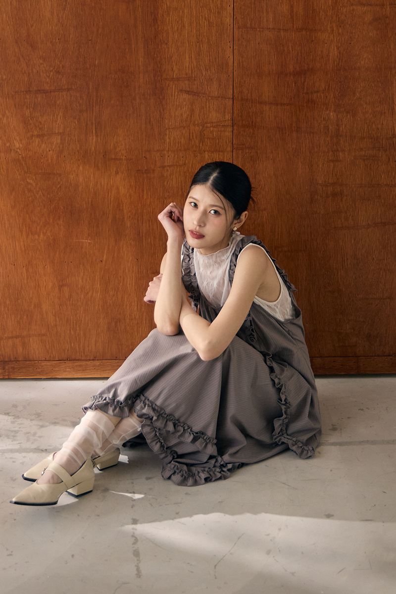 直條紋壓摺吊帶蛋糕裙洋裝