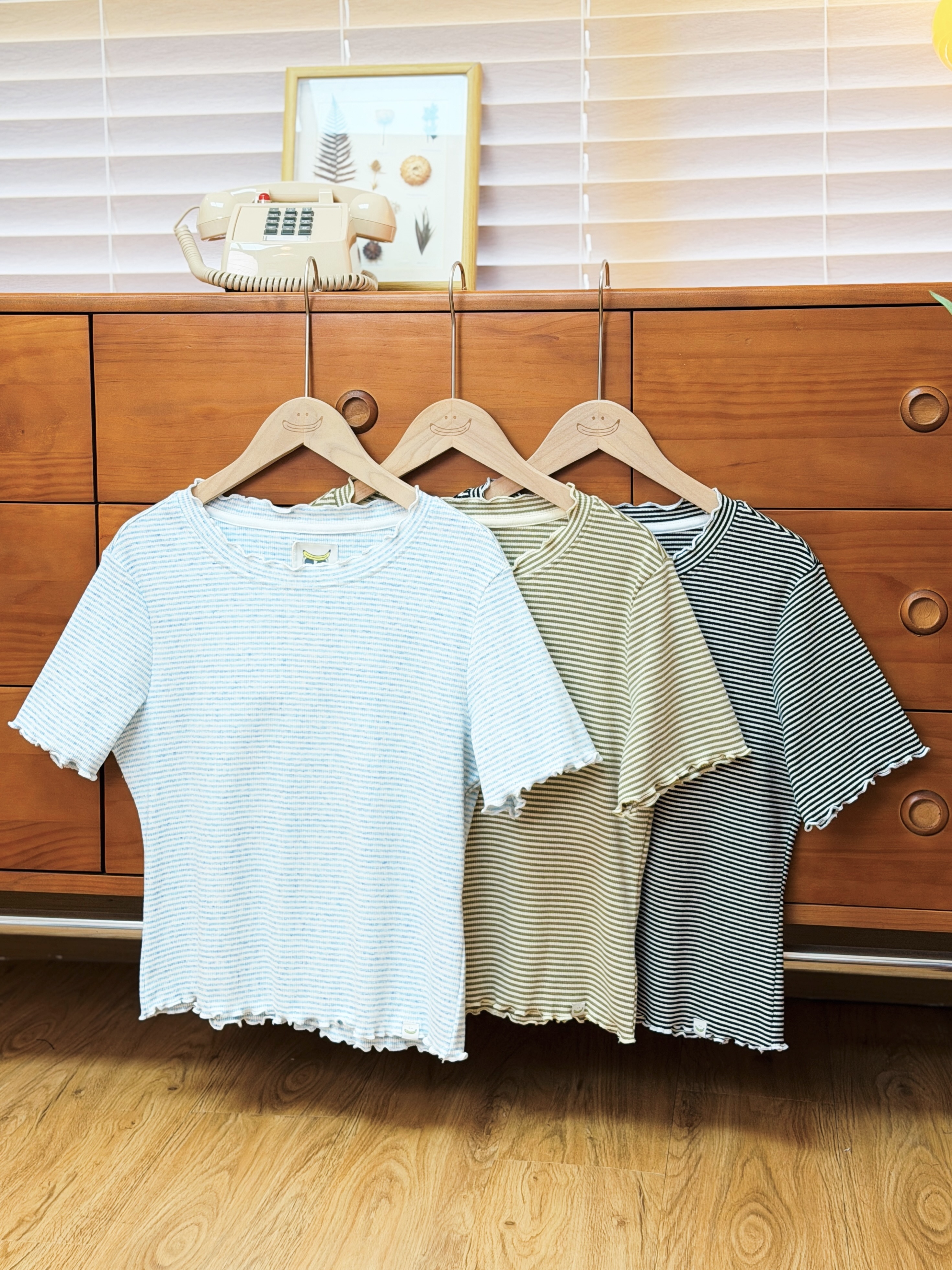 三色 / 間條羅紋短袖滾邊上衣 / Striped Ribbed Lettuce-Edge Short Sleeve Top