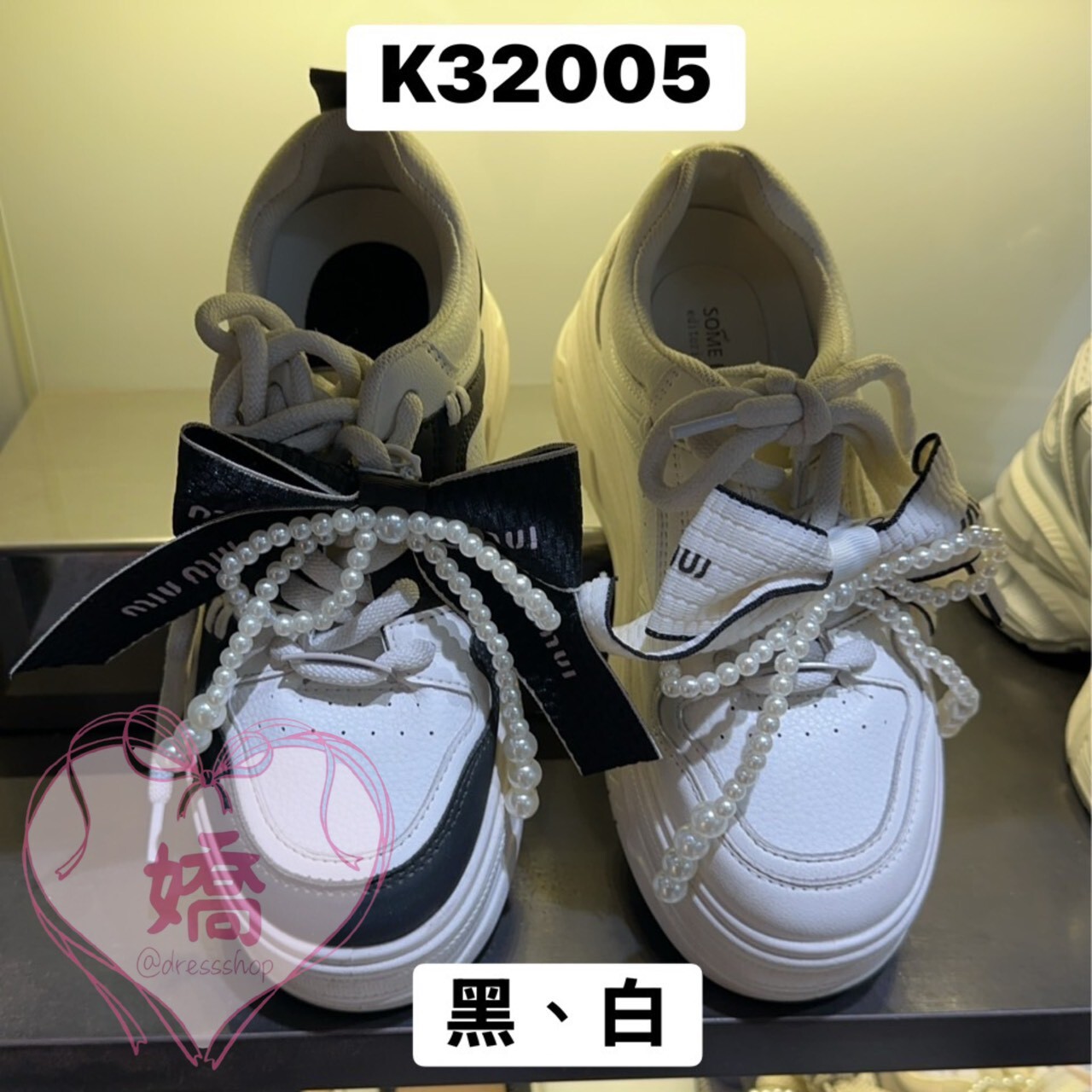 K32005厚底蝴蝶結板鞋(黑‘白)(230'235'240'245'250)