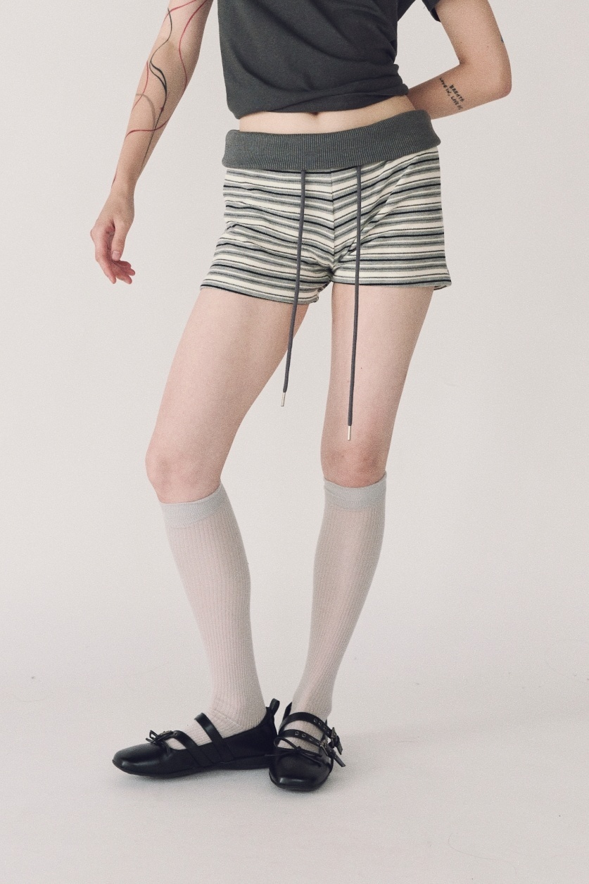 條紋高腰針織短褲-灰