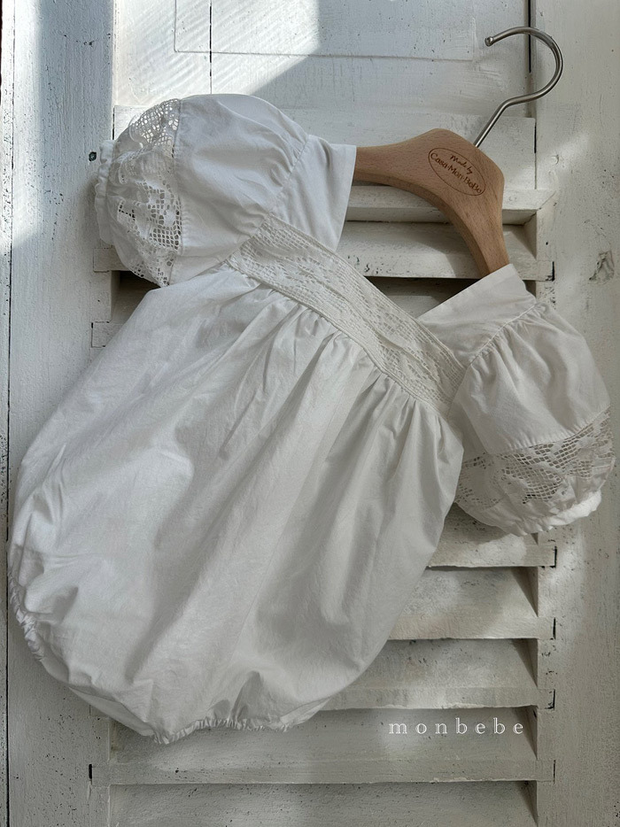 正韓夏Monbebe 親子裝_絕美雕花包屁衣/洋裝