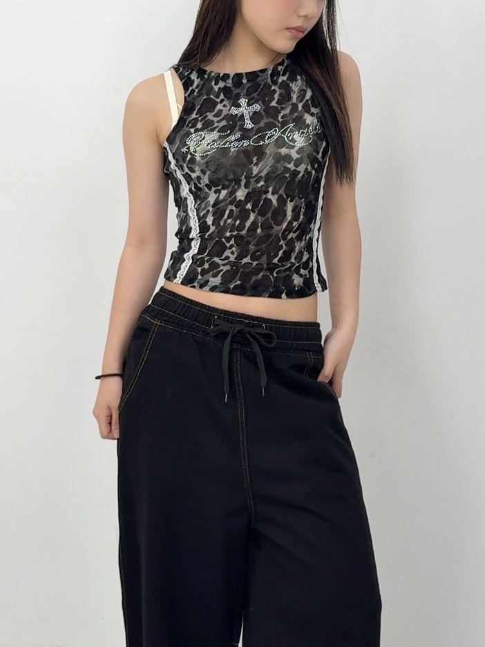 B84個性黑豹紋斜擺燙鑽背心