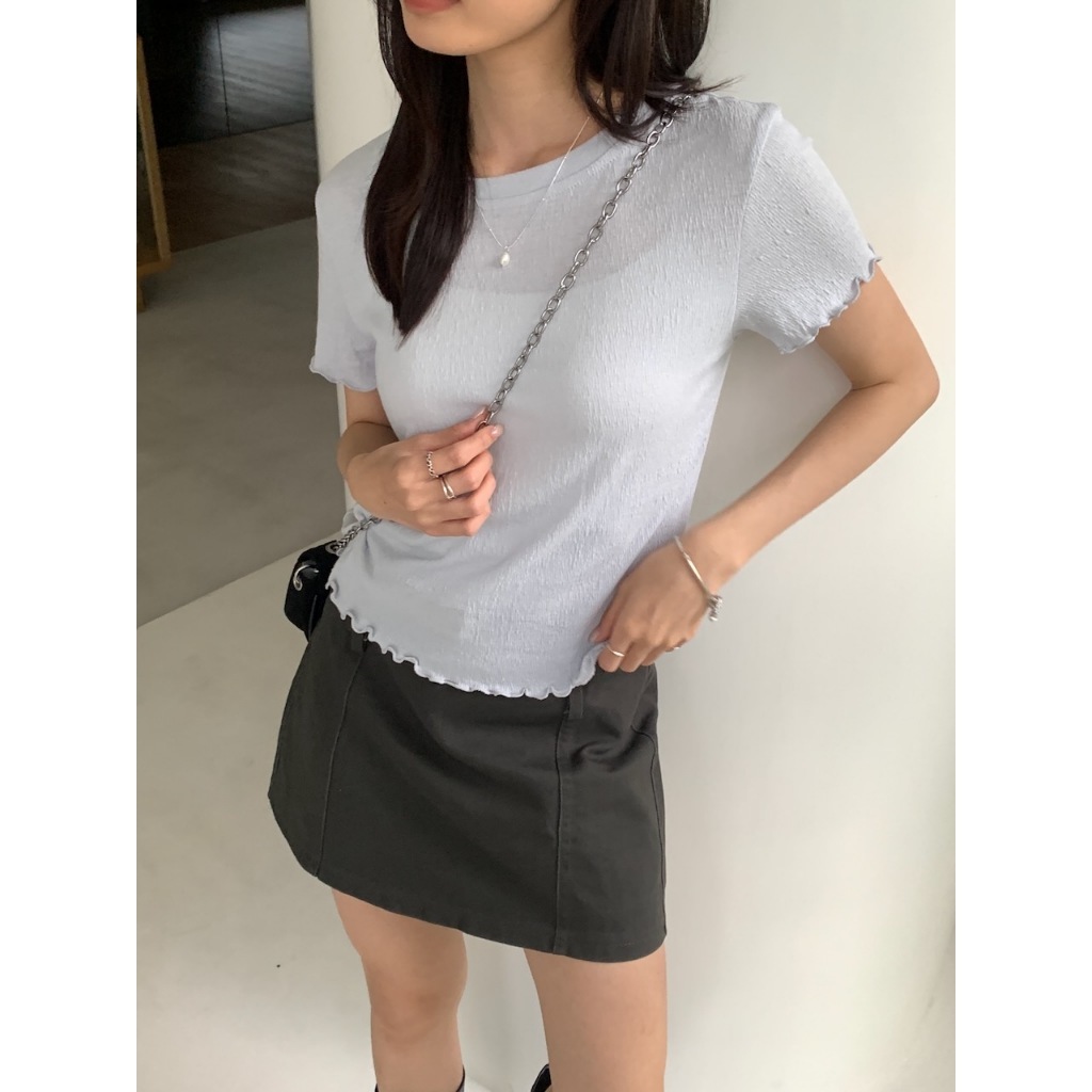 A01 肌理感木耳捲邊素tee #9900