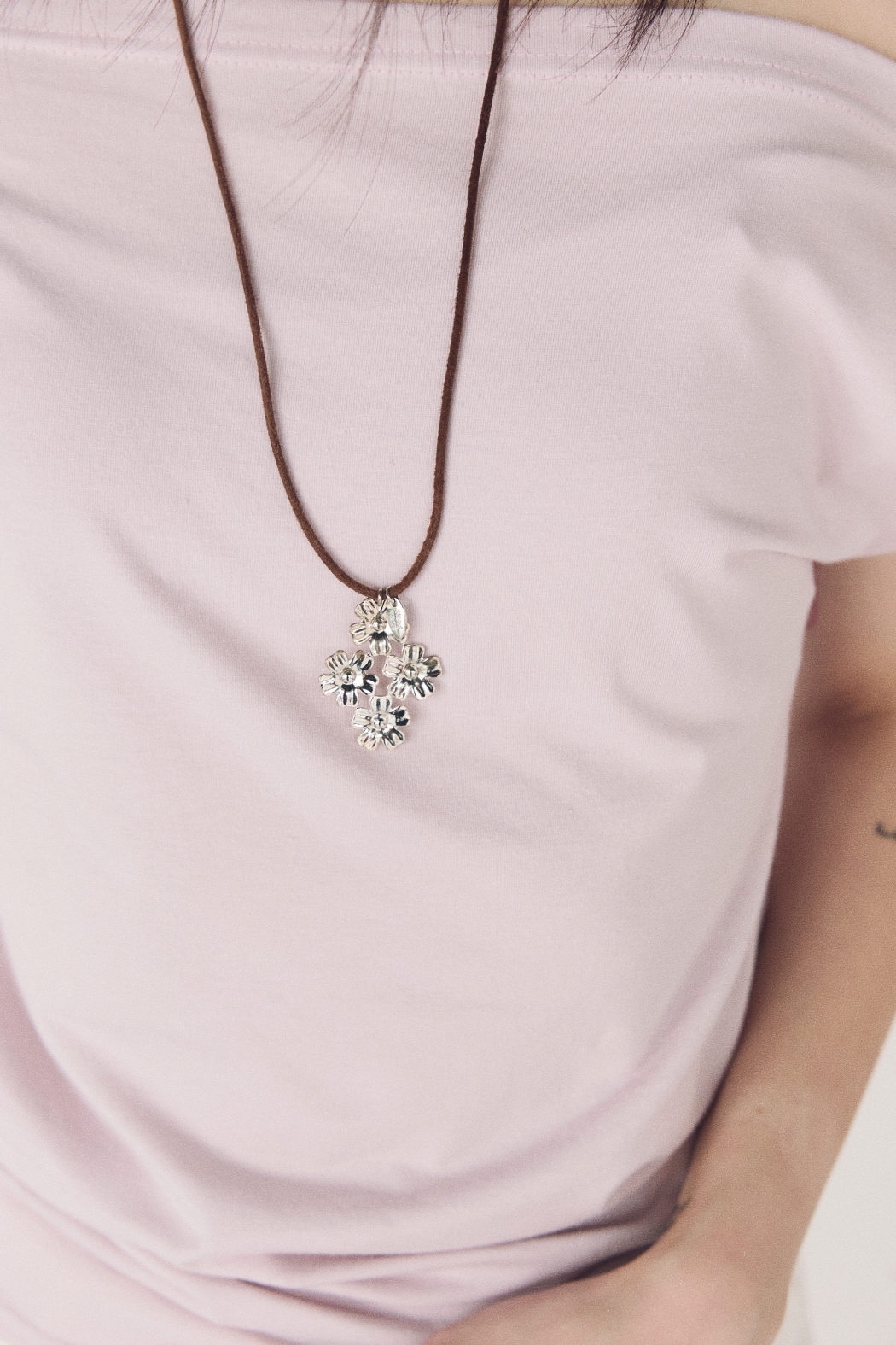 小雛菊麂皮綁繩練