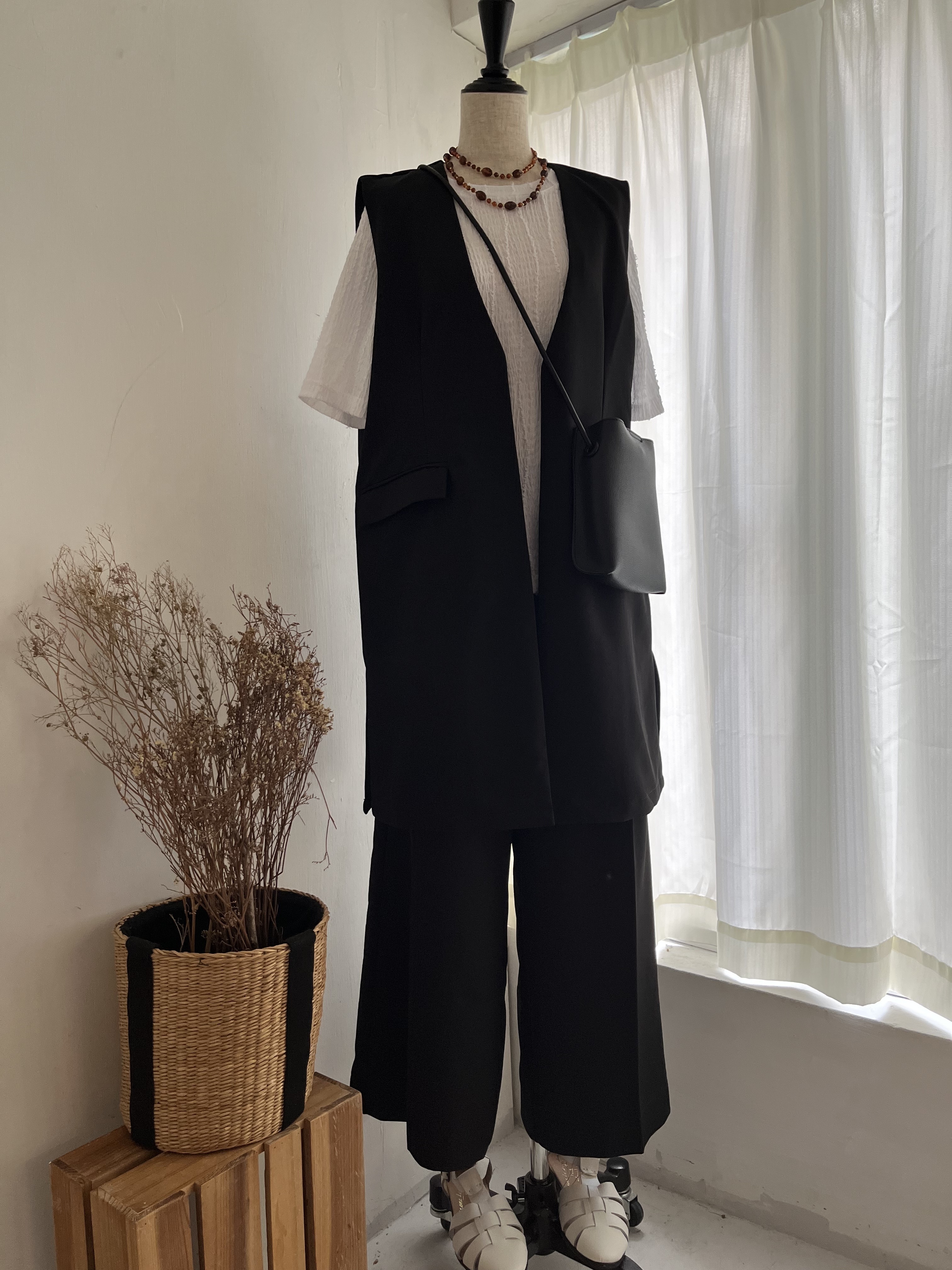 SIENT WORTH黑色背心中長外套套裝