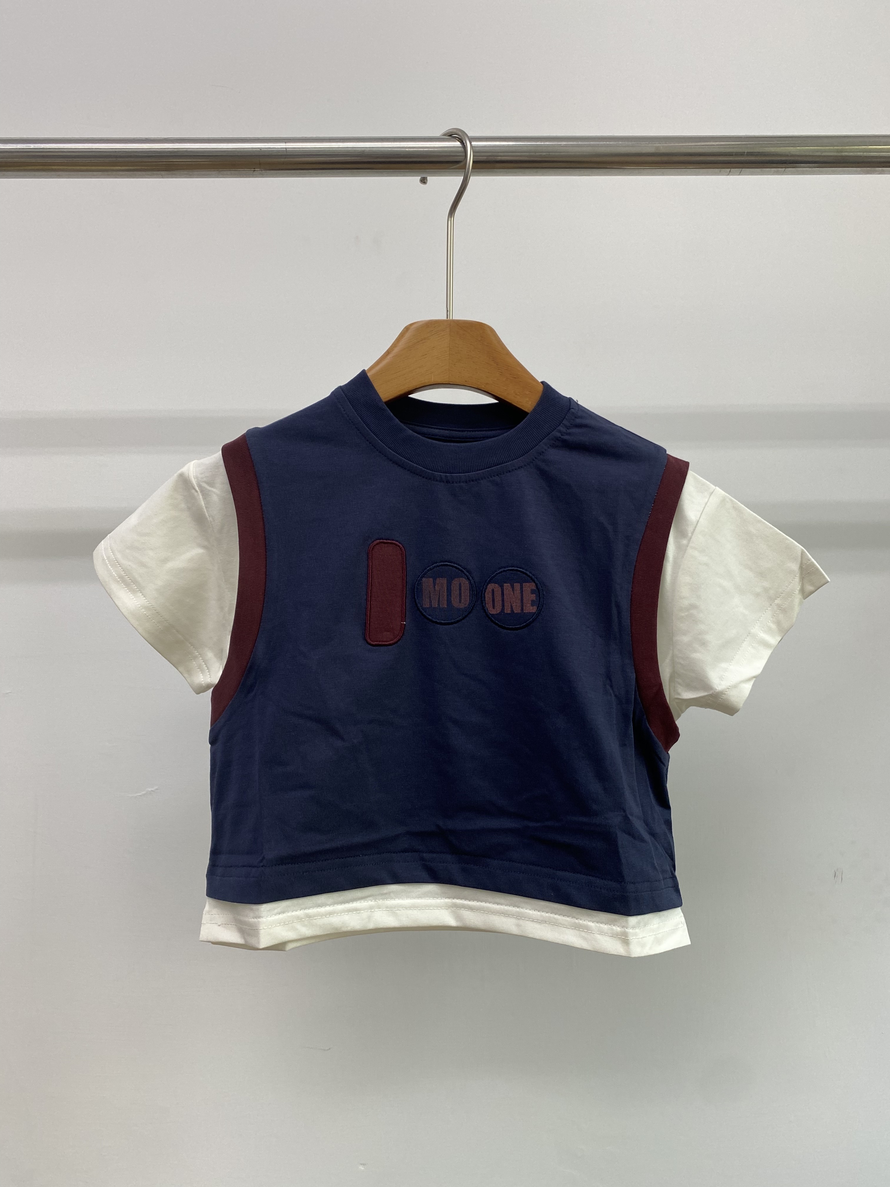 A04863刺繡圖形假兩件上衣