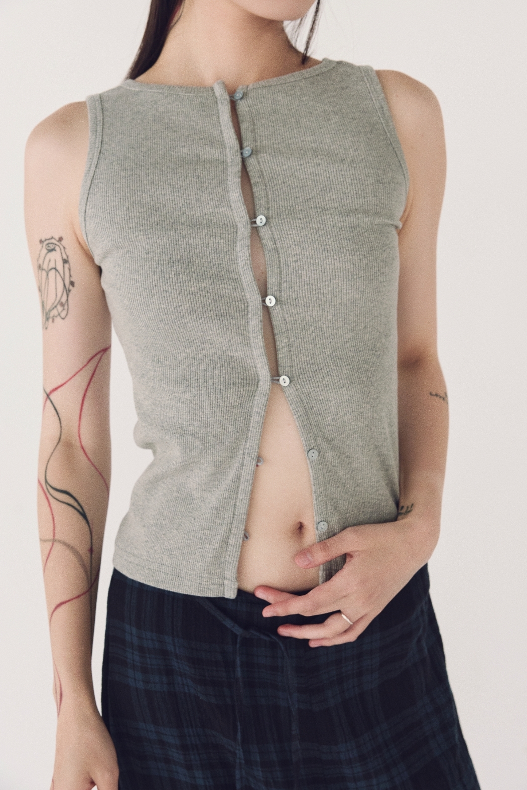 直排釦羅紋背心-灰