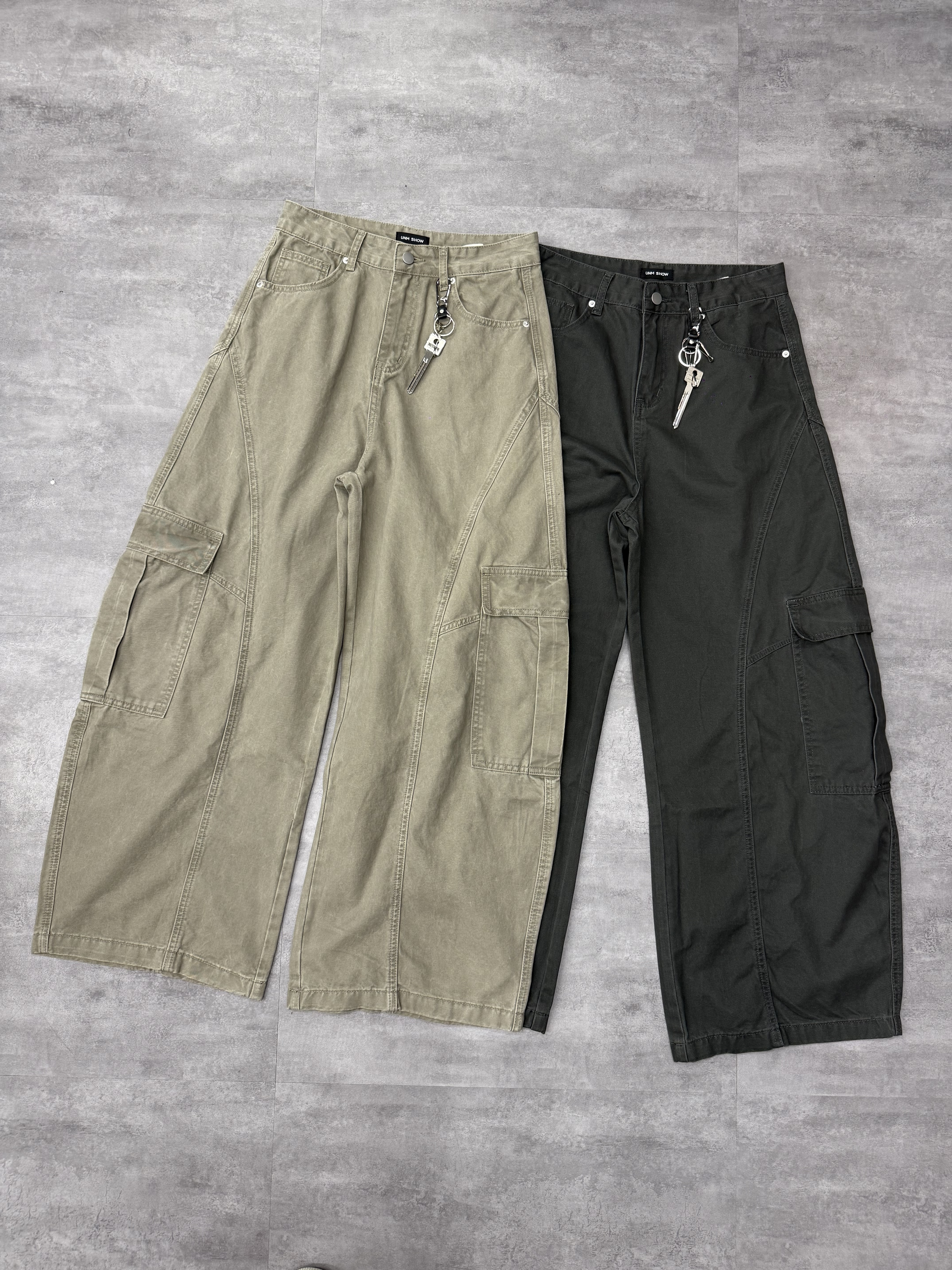 夏版蜜桃絨工裝寬褲