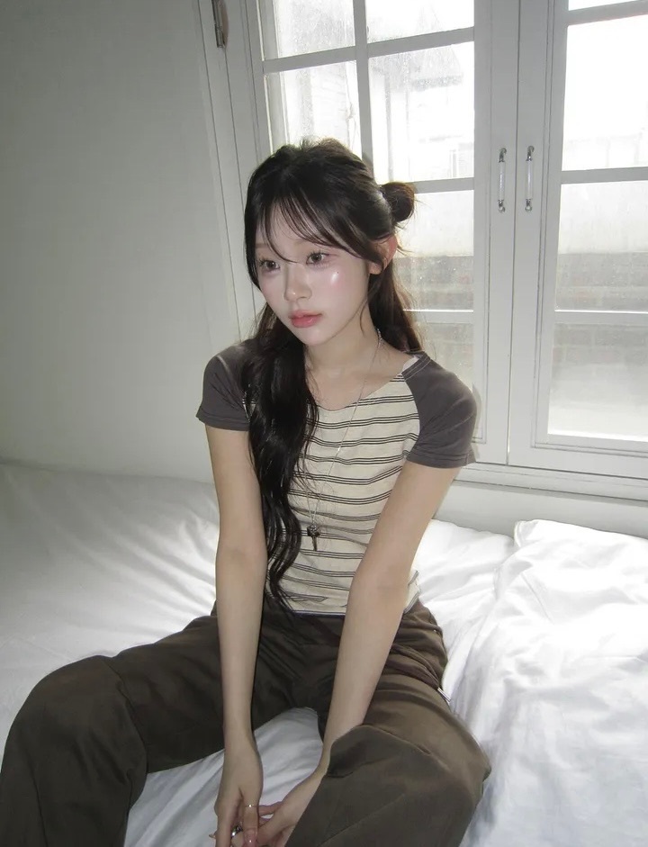 【15.4 完額外95折優惠！首批優惠價預訂】韓國橫間插肩上衣（4色）