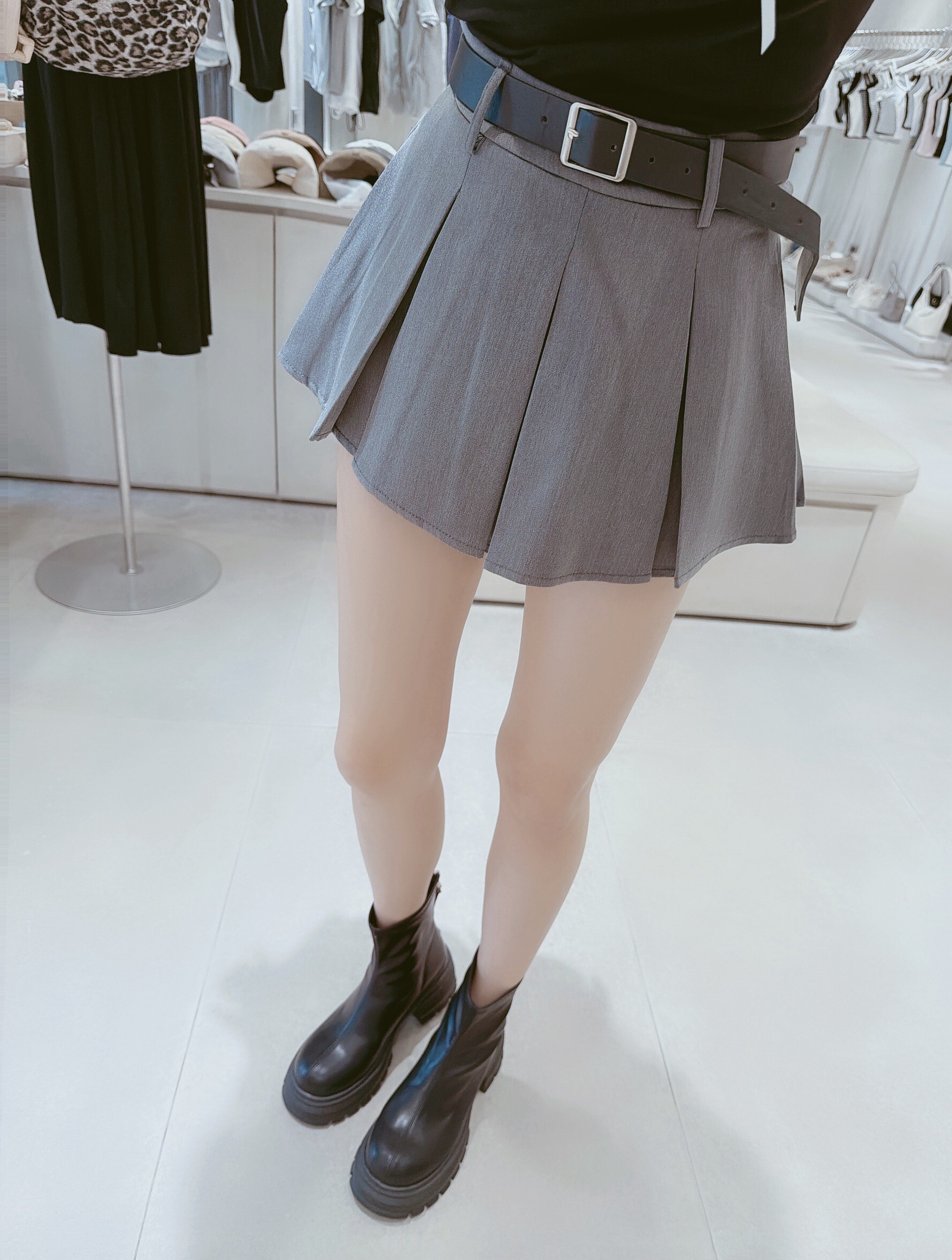 附皮帶前後百摺西裝褲裙 321