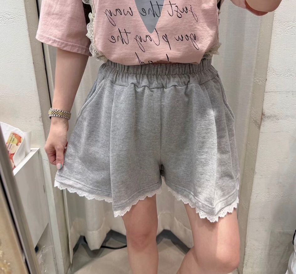 L09  腰25-48  HIP 51 長13 $409 (一口價)